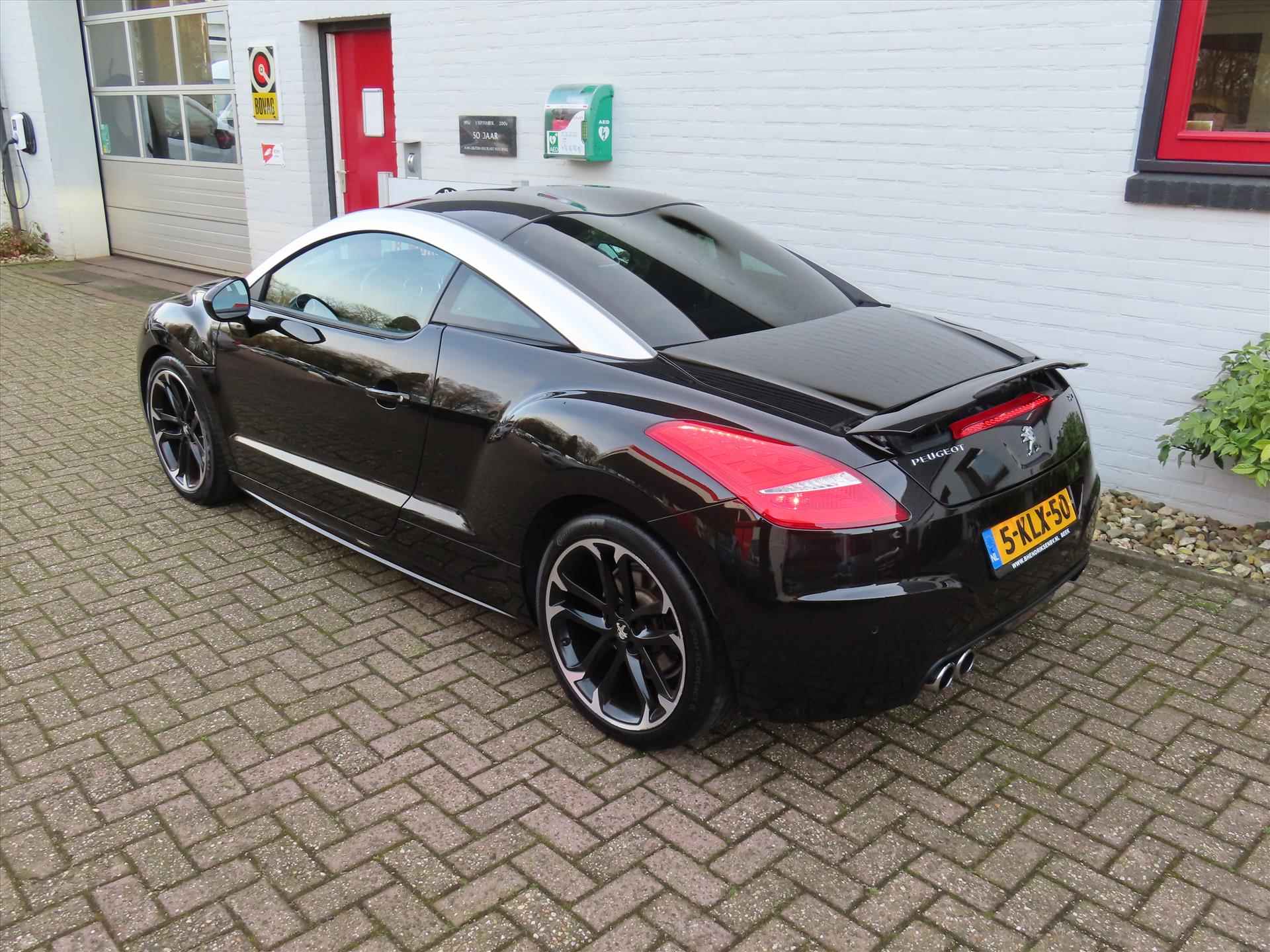 Peugeot Rcz 1.6 THP 16V 155pk/ Full option/ Carbon dak/ 1 Eigenaar/ Navigatie/ Elektrisch verstelbare + verwarmbare stoel/ Parkeersensoren/ Origineel NL/ NAP - 5/46