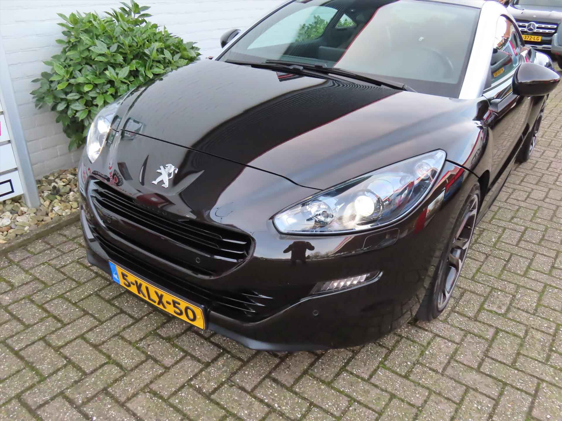 Peugeot Rcz 1.6 THP 16V 155pk/ Full option/ Carbon dak/ 1 Eigenaar/ Navigatie/ Elektrisch verstelbare + verwarmbare stoel/ Parkeersensoren/ Origineel NL/ NAP - 35/46