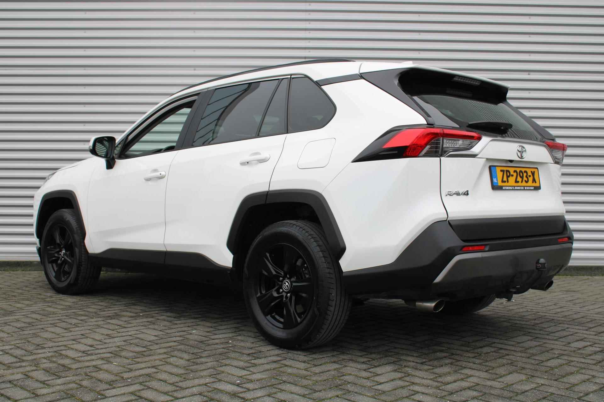 Toyota RAV4 2.0 VVT-iE Active | PDC | Adap. Cruise | Camera | 17" LM | Winterset | - 7/31