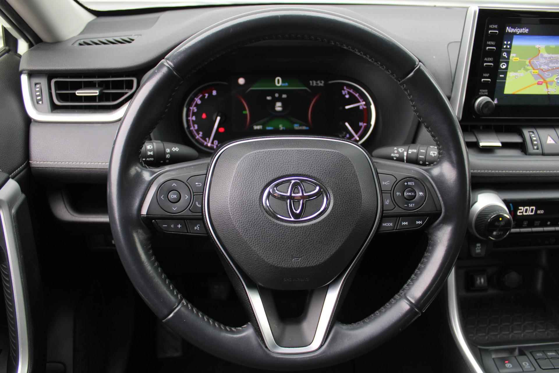 Toyota RAV4 2.0 VVT-iE Active | PDC | Adap. Cruise | Camera | 17" LM | Winterset | - 11/31