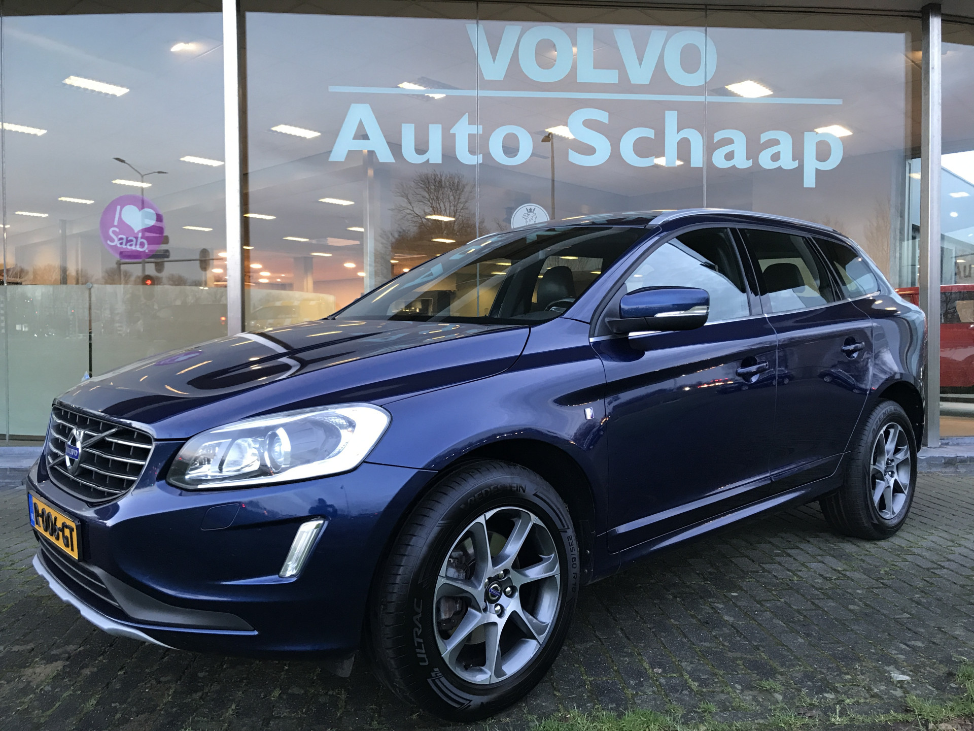 Volvo XC60 2.0 T5 FWD Ocean Race Automaat | Rijklaar incl 12 mnd Bovag | Standkachel On-Call Sportstoel Trekhaak