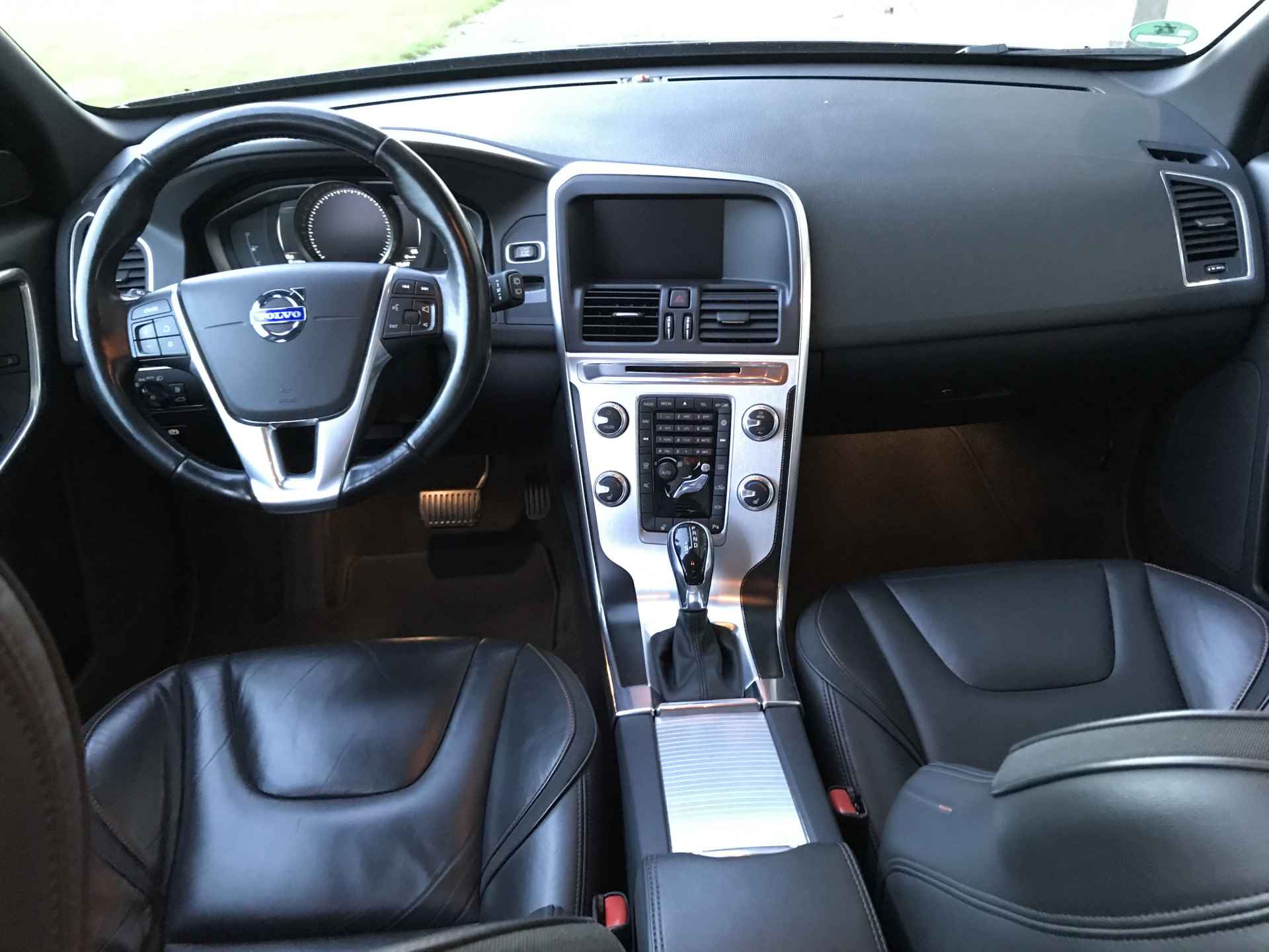 Volvo XC60 2.0 T5 FWD Ocean Race Automaat | Rijklaar incl 12 mnd Bovag | Standkachel On-Call Sportstoel Trekhaak - 10/36