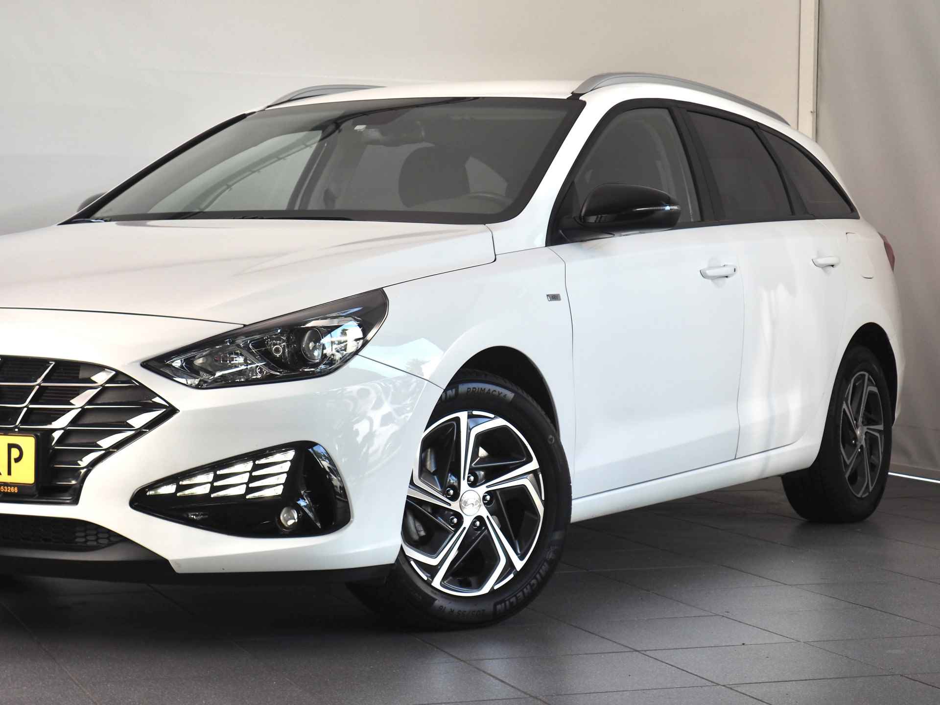 Hyundai i30 Wagon 1.0 T-GDi MHEV Comfort | Botsherkenning | Achteruitrijcamera | Apple CarPlay/ Android Auto | Cruise Control | DAB | Carkit | Parkeersensoren Achter | Climate Control | Keyless Entry | Grootlichtassistent | Draadloo - 9/30