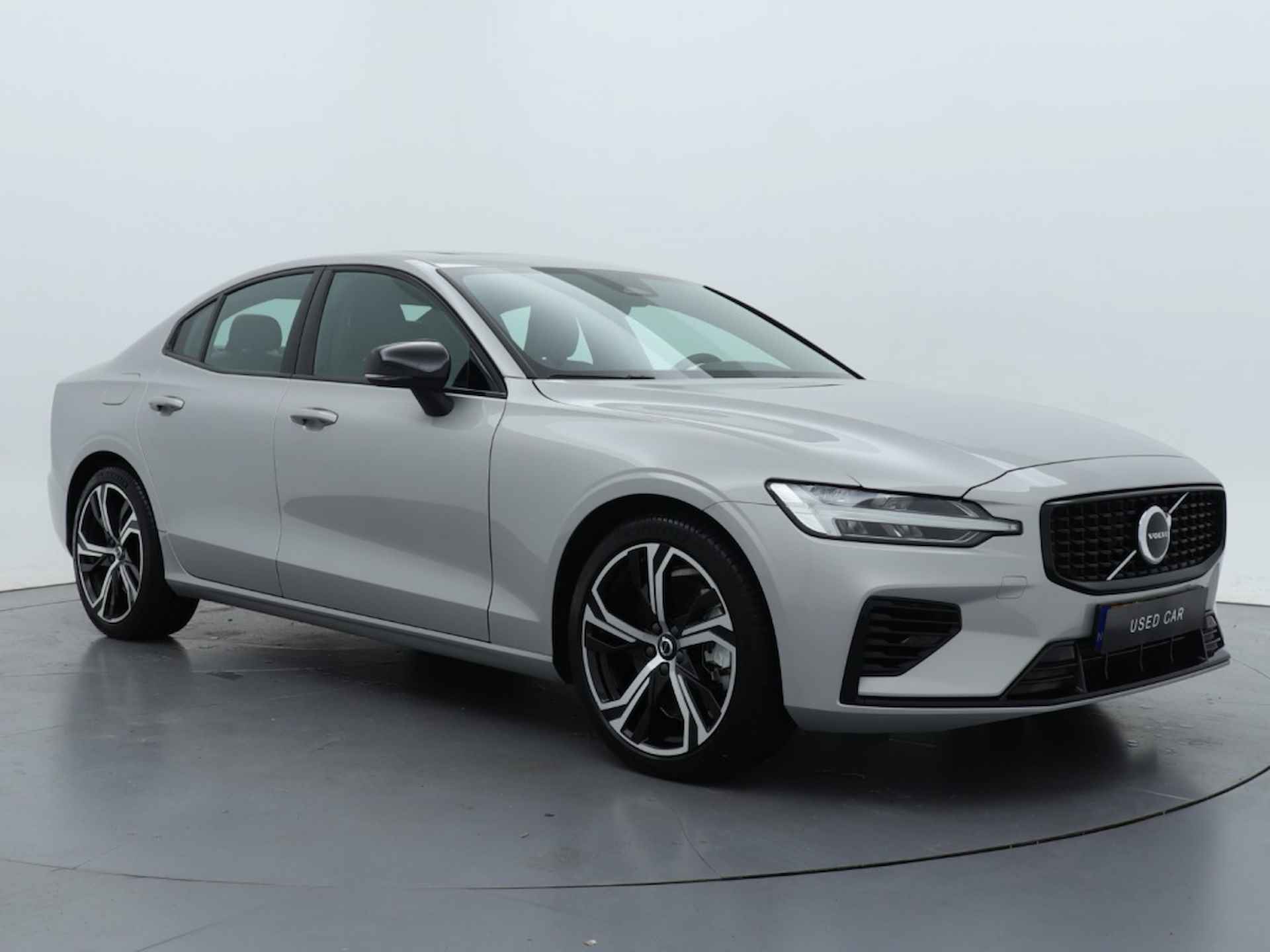 Volvo S60 T6 AWD Recharge Plus Dark | Panoramadak | Memory stoelen - 3/35