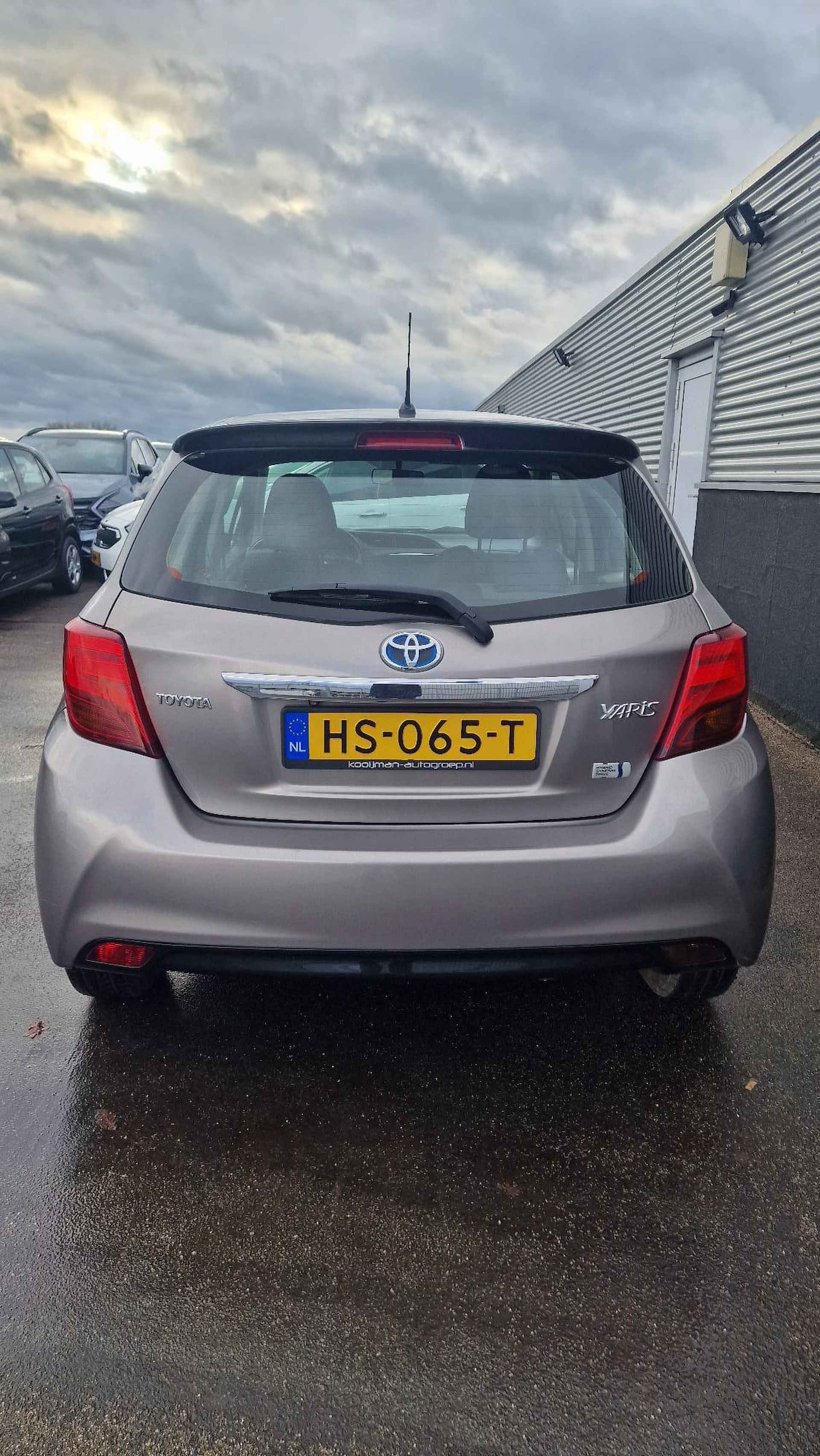 Toyota Yaris 1.5 Hybrid Lease Automaat Navigatie, Smart Key, Achteruitrijcamera, Cruise control, Climate control, Bluetooth - 4/37