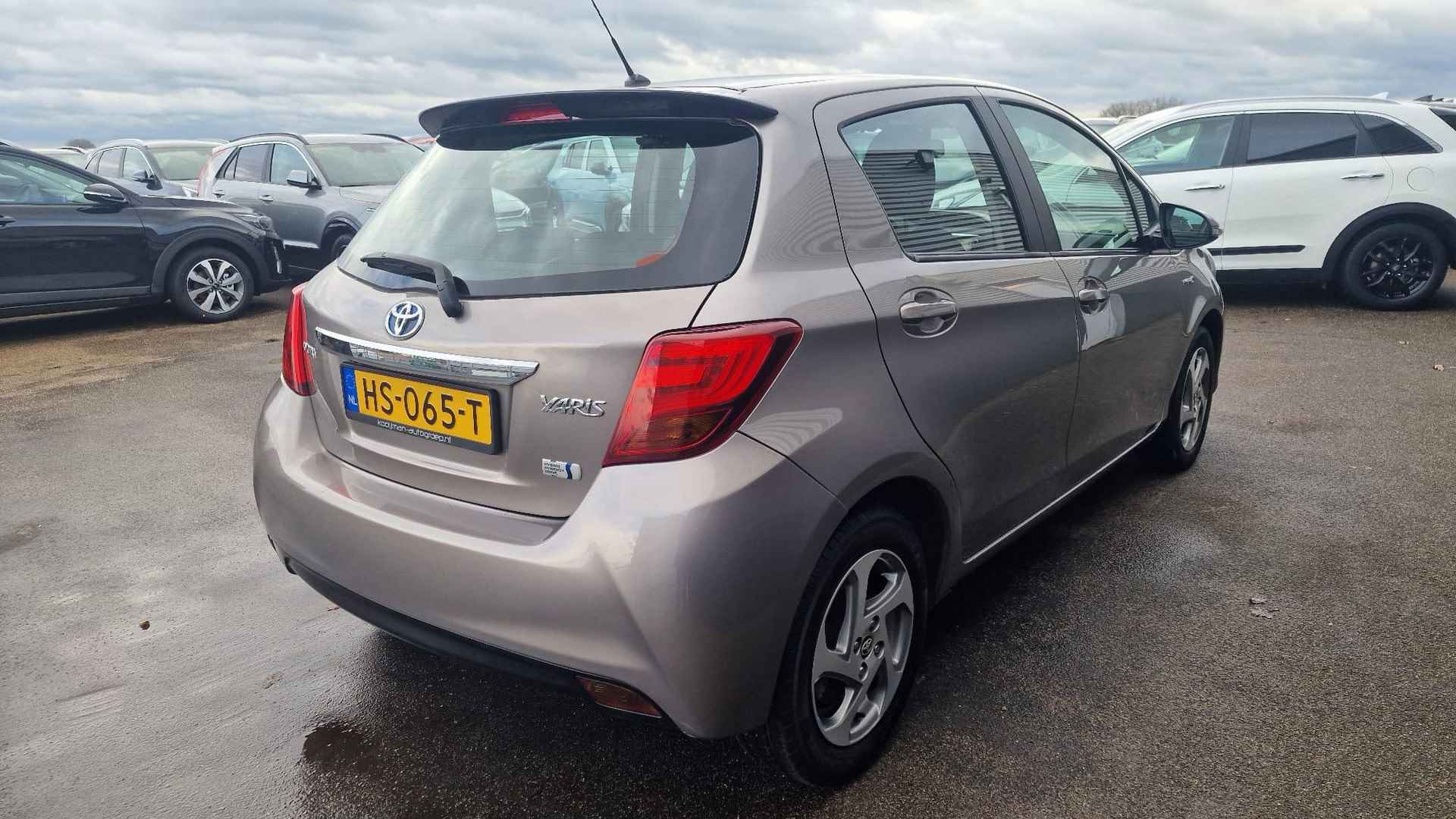 Toyota Yaris 1.5 Hybrid Lease Automaat Navigatie, Smart Key, Achteruitrijcamera, Cruise control, Climate control, Bluetooth - 20/37