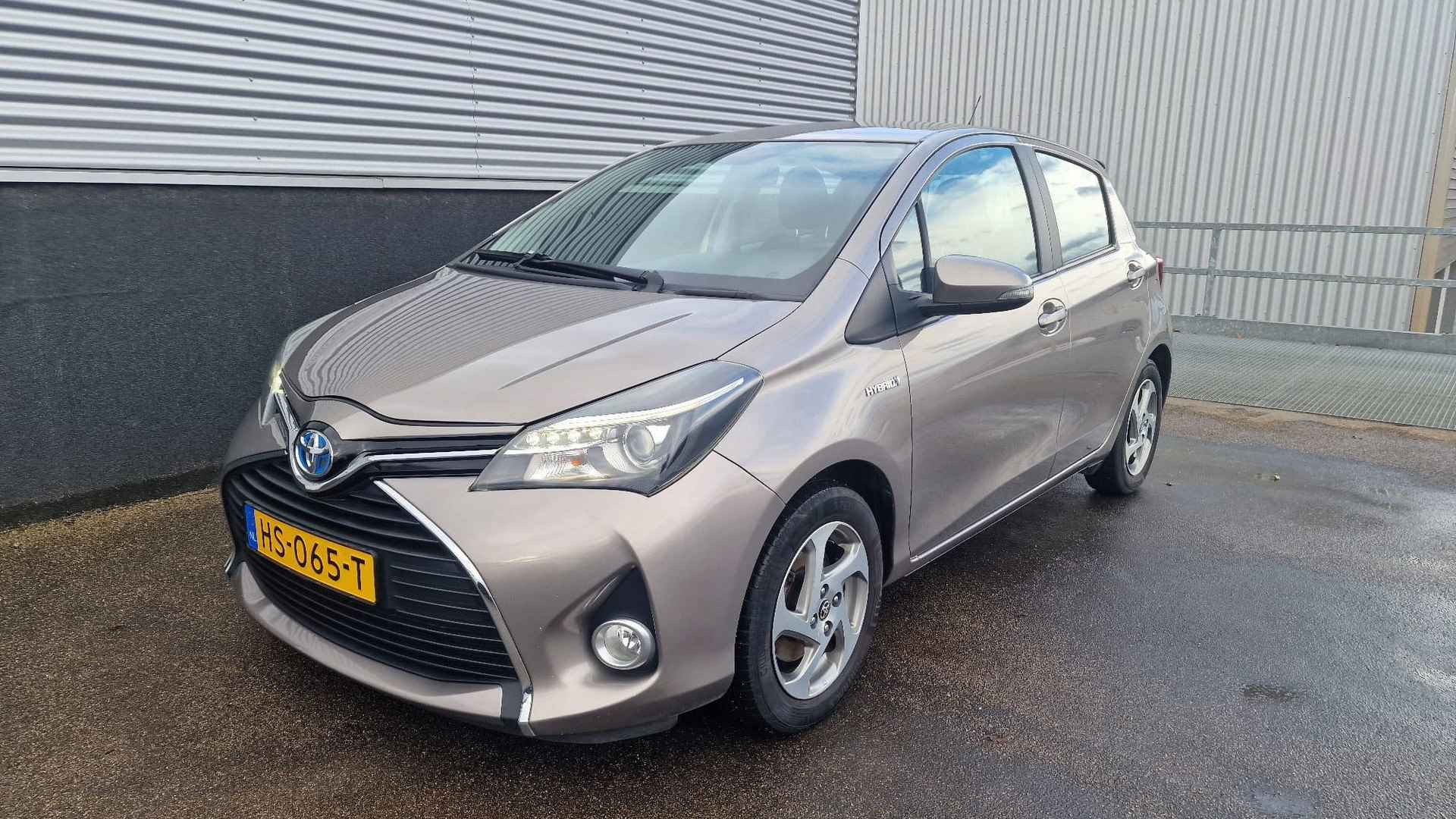 Toyota Yaris 1.5 Hybrid Lease Automaat Navigatie, Smart Key, Achteruitrijcamera, Cruise control, Climate control, Bluetooth - 30/37