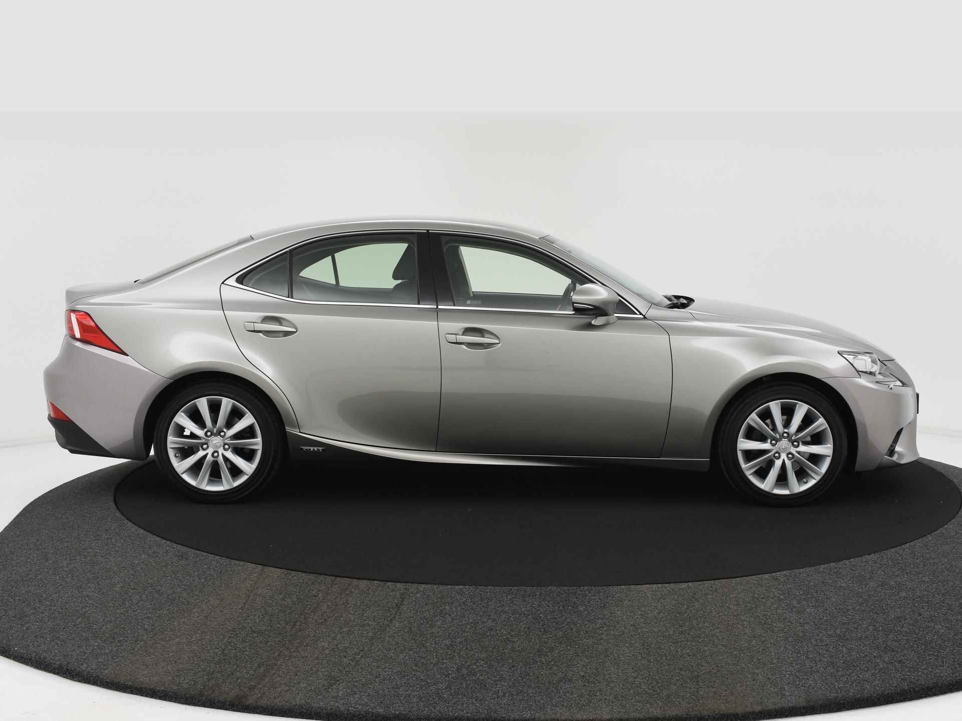 Lexus IS 300h Business Line NAVI|XENON|CAMERA|CRUISE|CLIMA - 13/37