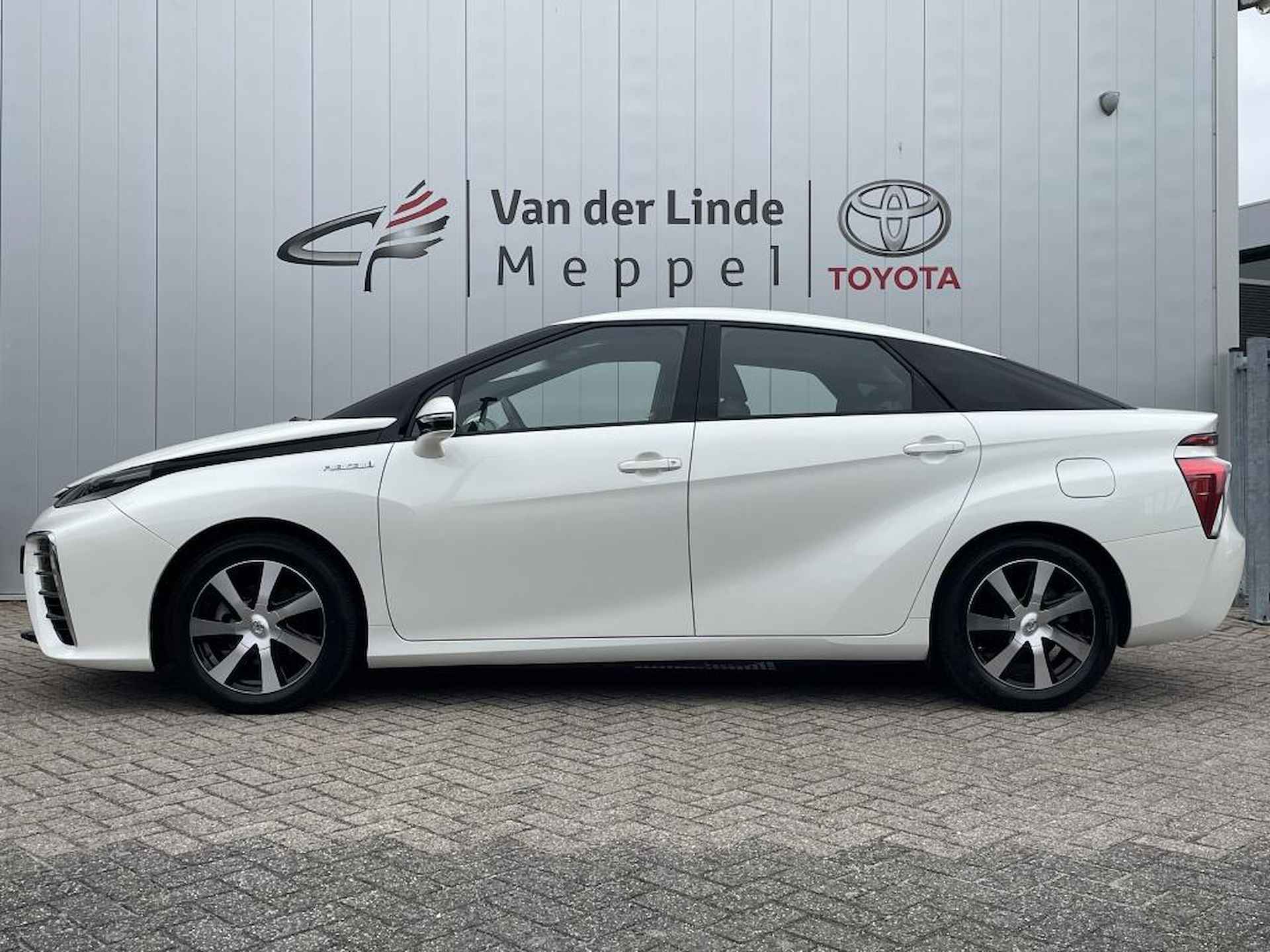 Toyota Mirai FCV Executive Automaat Leder Navi Waterstof NL Auto Waterstof - 2/32