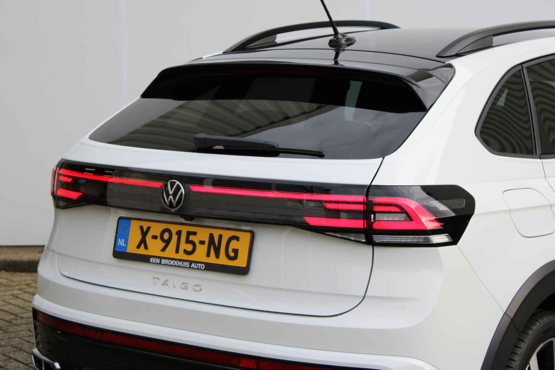 Volkswagen Taigo 1.0 TSI 110PK DSG Aut. R-Line Business | Navigatie | 18'' LMV | ACC | Stoelverwarming | Black Pakket | Camera - 9/58