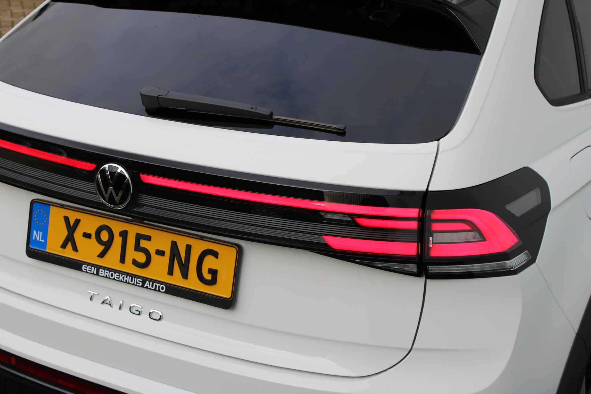 Volkswagen Taigo 1.0 TSI 110PK DSG Aut. R-Line Business | Navigatie | 18'' LMV | ACC | Stoelverwarming | Black Pakket | Camera - 44/58