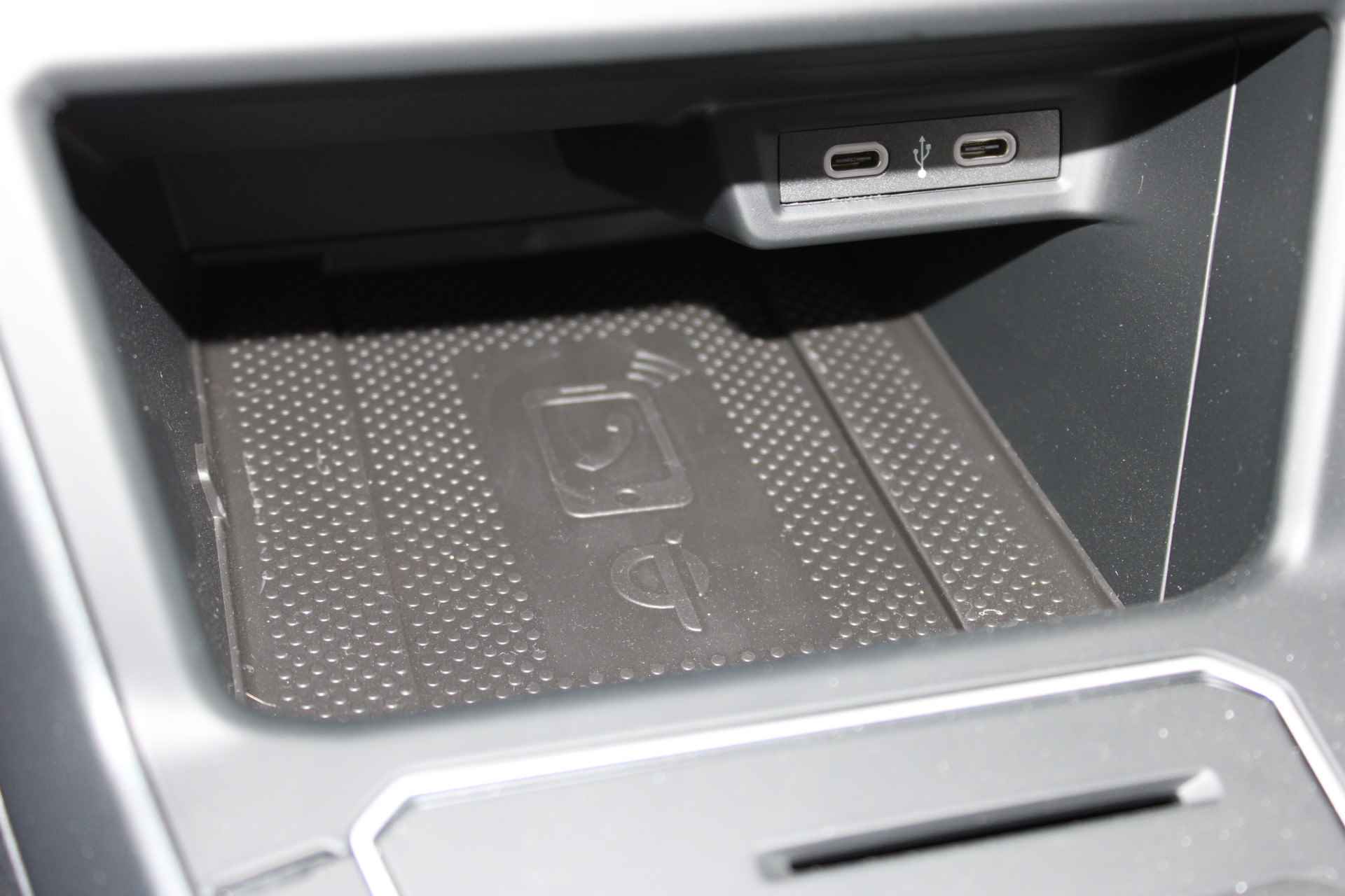 Volkswagen Taigo 1.0 TSI 110PK DSG Aut. R-Line Business | Navigatie | 18'' LMV | ACC | Stoelverwarming | Black Pakket | Camera - 47/58