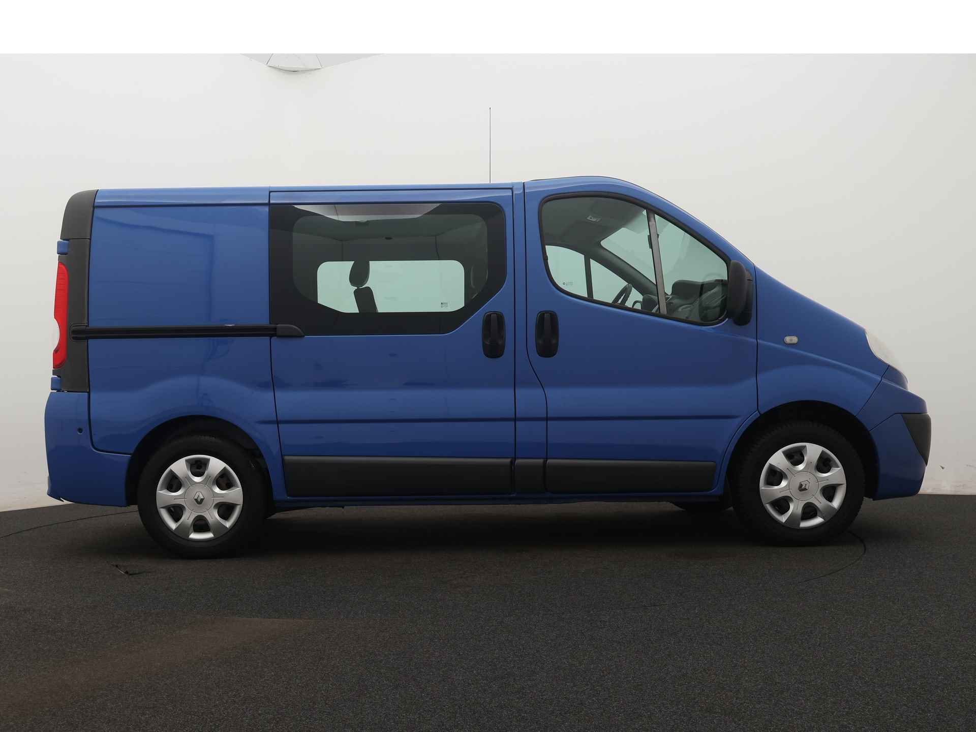 Renault Trafic 2.0 dCi T27 L1H1 Eco Direct leverbaar! Rolstoelbus - 12/33