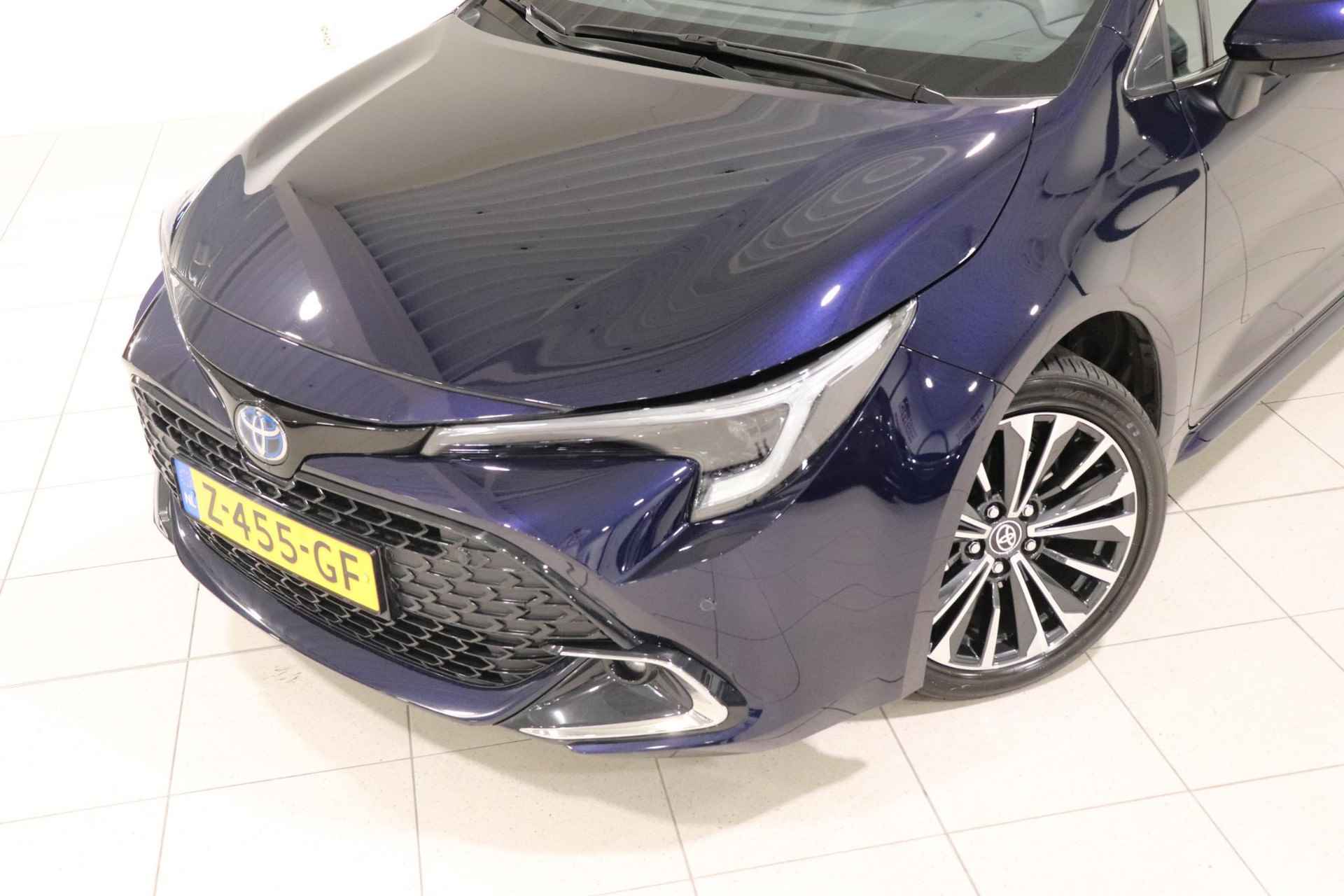 Toyota Corolla Touring Sports Hybrid 140 Dynamic, Elec. achterklep, Stoel verwarming, NAVI, Camera, BSM, Apple Carplay/Android Auto! - 13/34