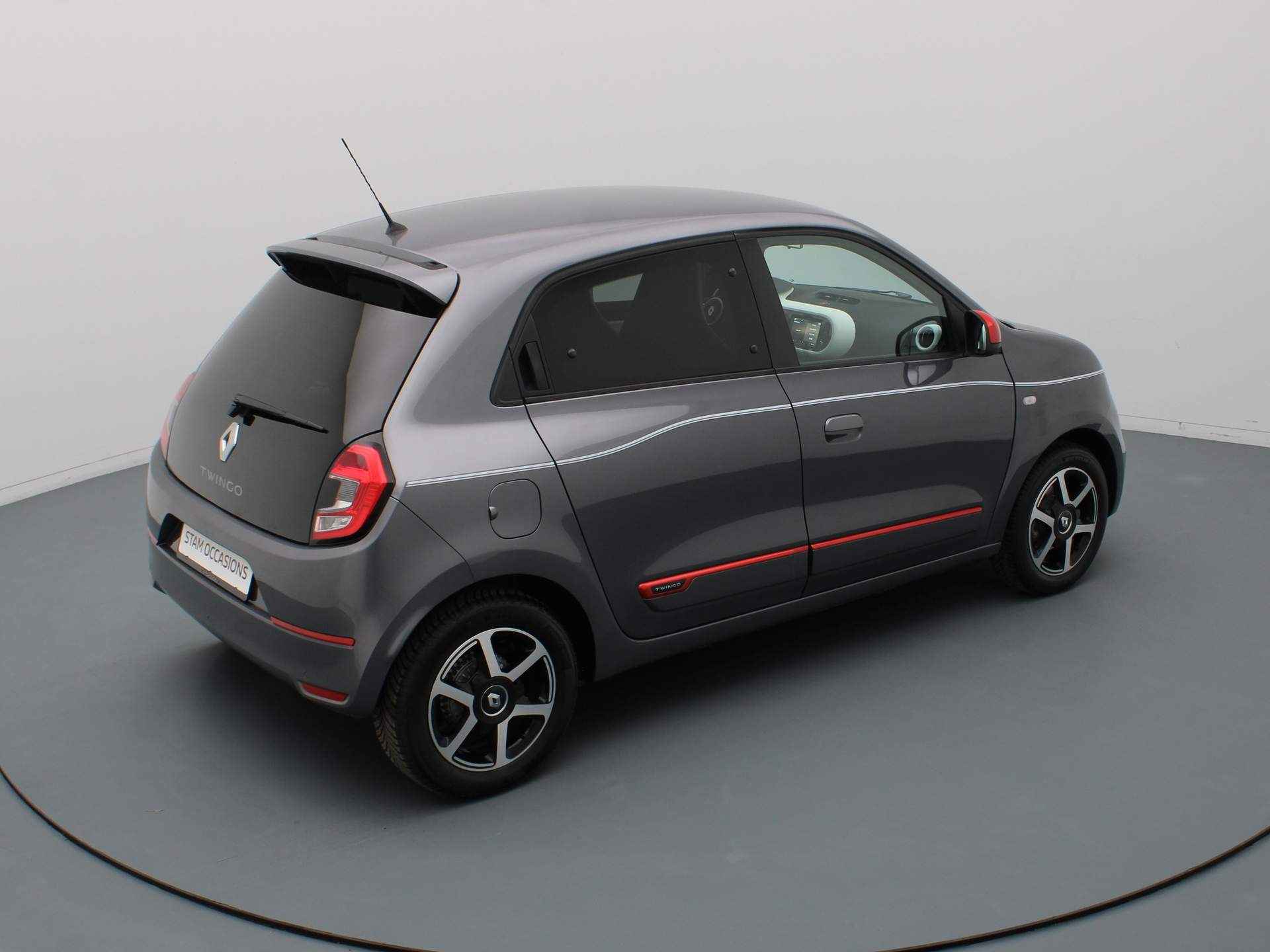 Renault Twingo SCe 75pk Intens Carplay | Climate | Cruise | Parksens. achter - 10/32