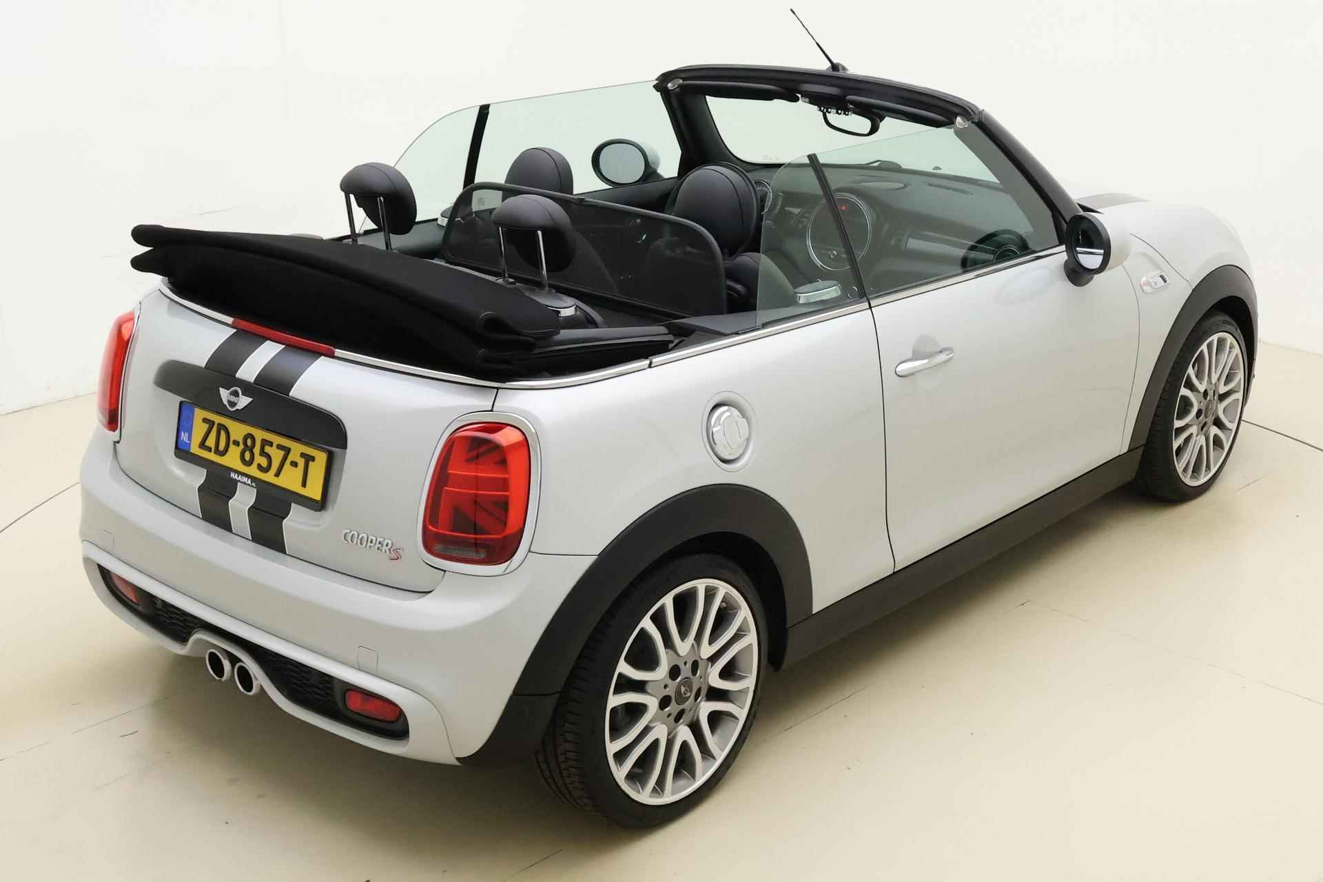 Mini Mini Cabrio 2.0 Cooper S Chili Serious Business Cabriolet Automaat | Navigatie | Climate control | Stoelverwarming | Keyless start | Lederen bekleding | Lichtmetalen velgen - 3/40