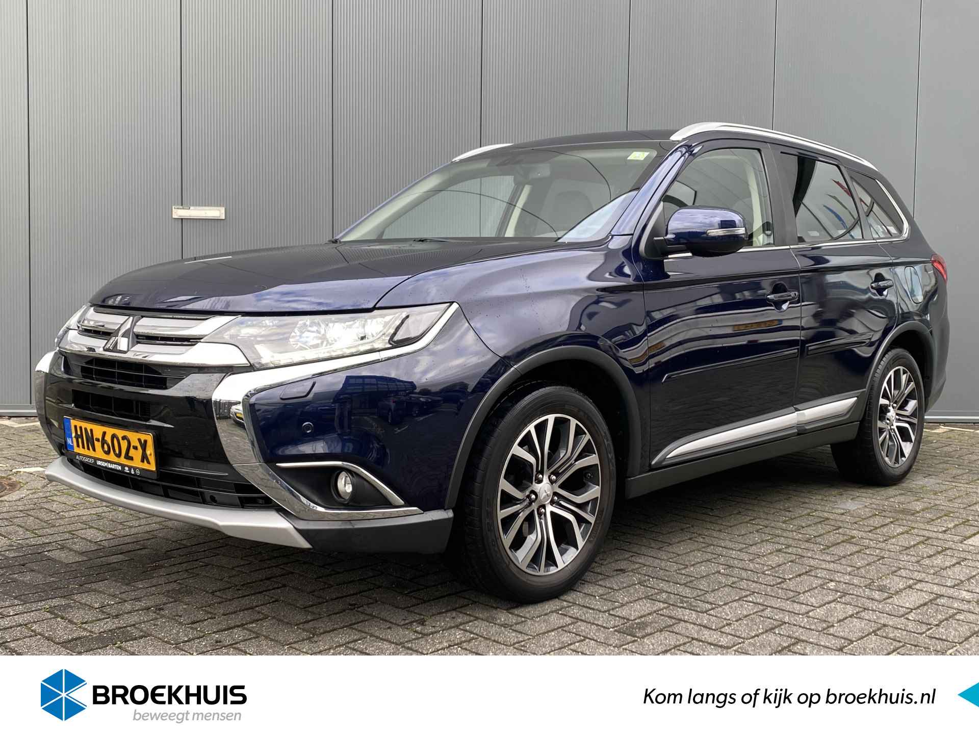 Mitsubishi Outlander 2.0 150pk Instyle Automaat 7 persoons | Schuif-kanteldak | Camera | Trekhaak | Elektrische achterklep | Stoelverwarming | Naviga - 1/2