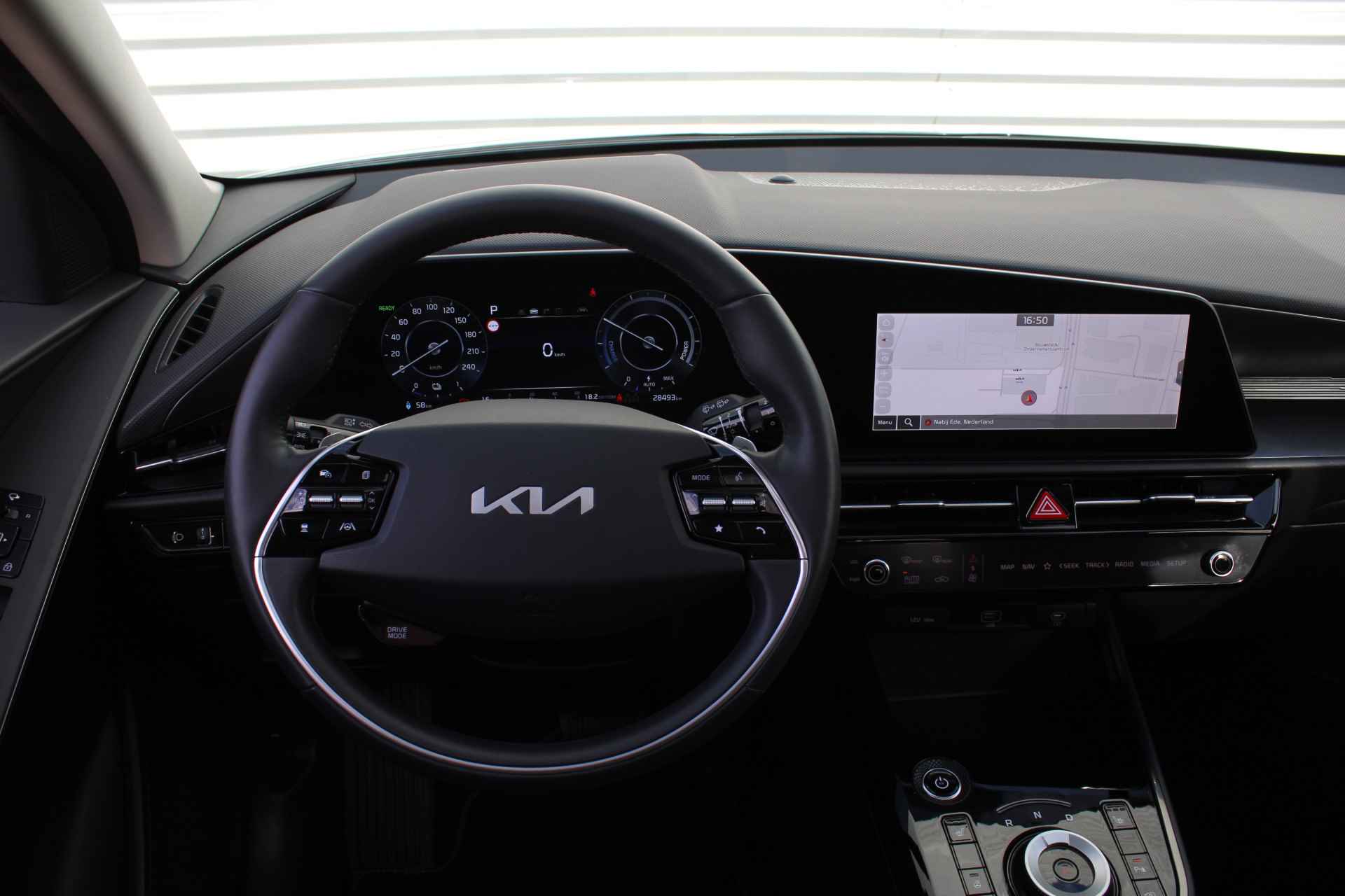 Kia Niro EV DynamicPlusLine 64.8 kWh | 17" LM | Airco | Cruise | Navi | Camera | Trekhaak | - 10/41