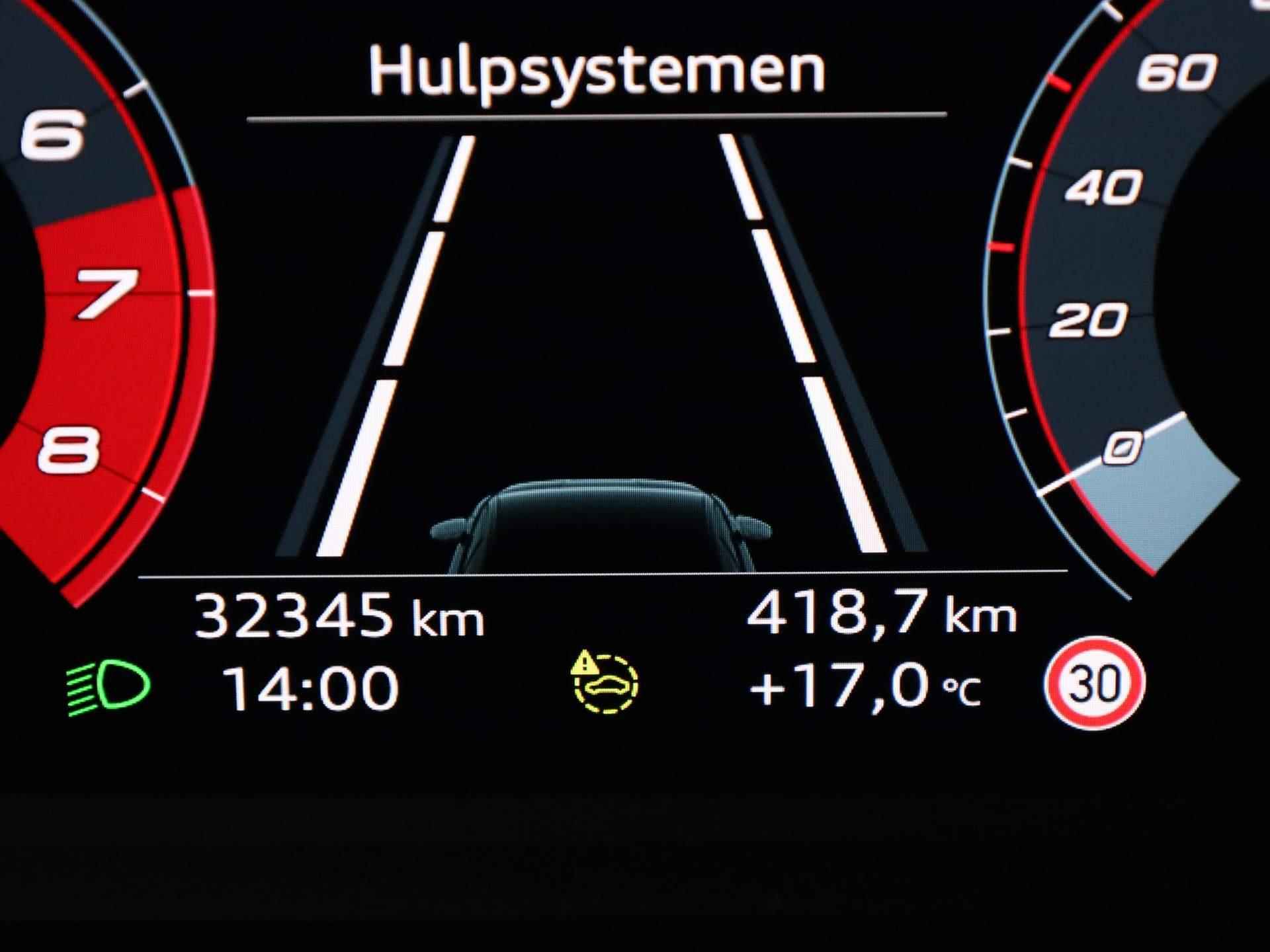 Audi A3 Limousine 30 TFSI/110PK S edition · Navigatie · Leder/stof · Lane assist - 13/41