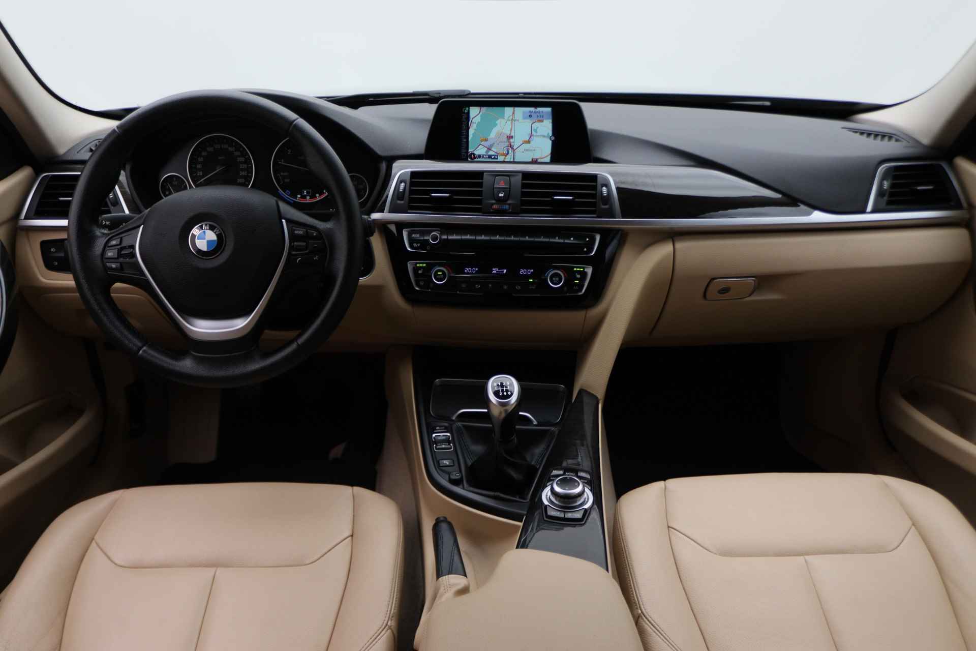 BMW 3 Serie Touring 318i Luxury Leer, Head-Up, Cruise, Navigatie, Bluetooth, PDC, 17'' - 2/49