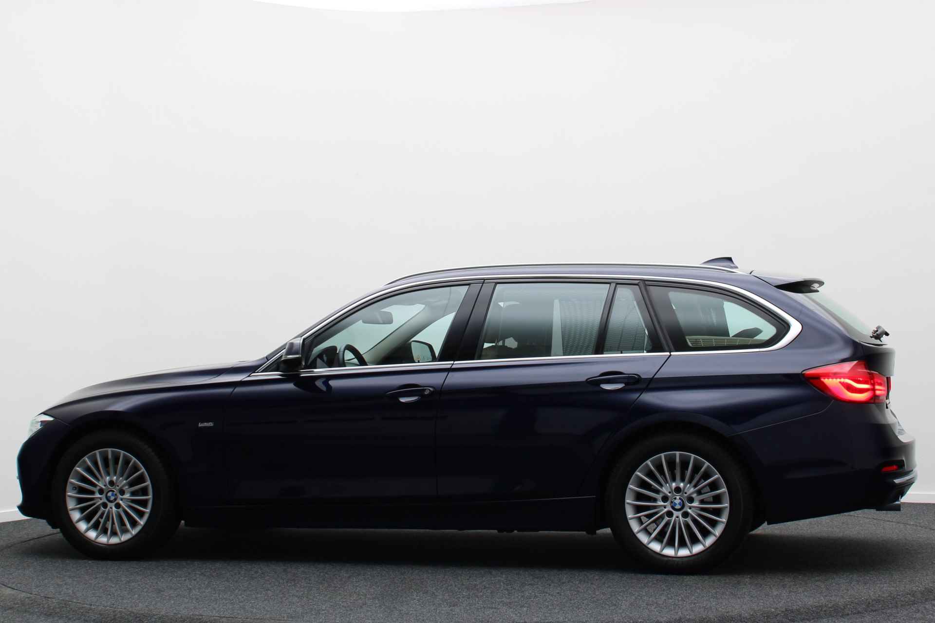 BMW 3 Serie Touring 318i Luxury Leer, Head-Up, Cruise, Navigatie, Bluetooth, PDC, 17'' - 8/49