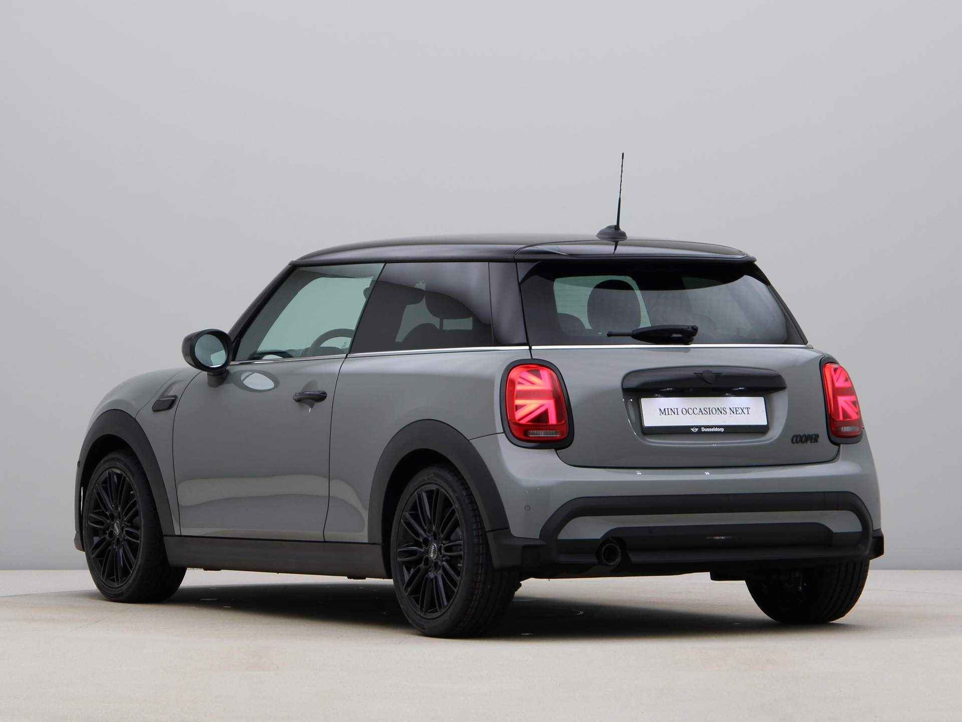 MINI 3-deurs Cooper Classic Aut. - 12/24