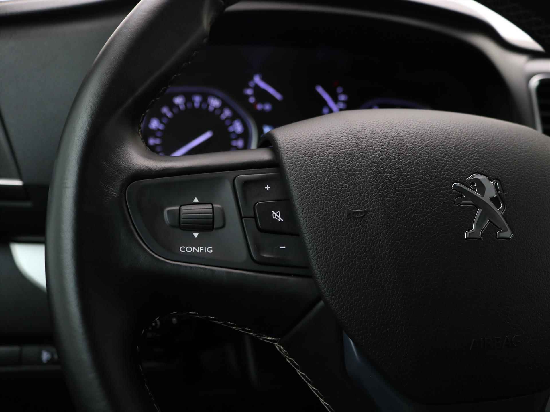 Peugeot Traveller Business VIP 2.0 BlueHDi 150pk | 7 zitter | Camera | Navigatie | Airco | Bluetooth | Stoelverwarming | Start/stop systeem | Cruise control - 24/38