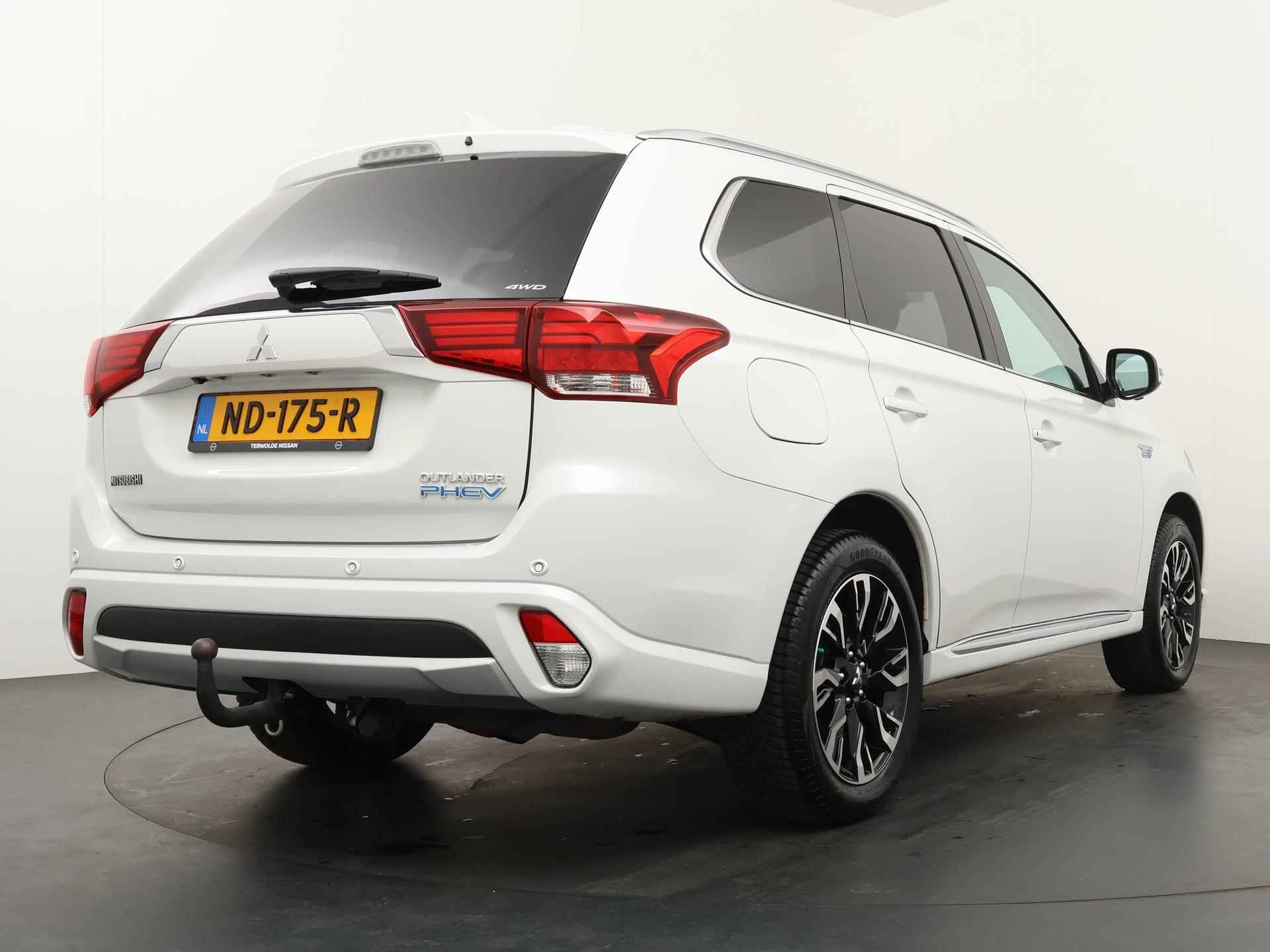 Mitsubishi Outlander 2.0 PHEV instyle - 6/33