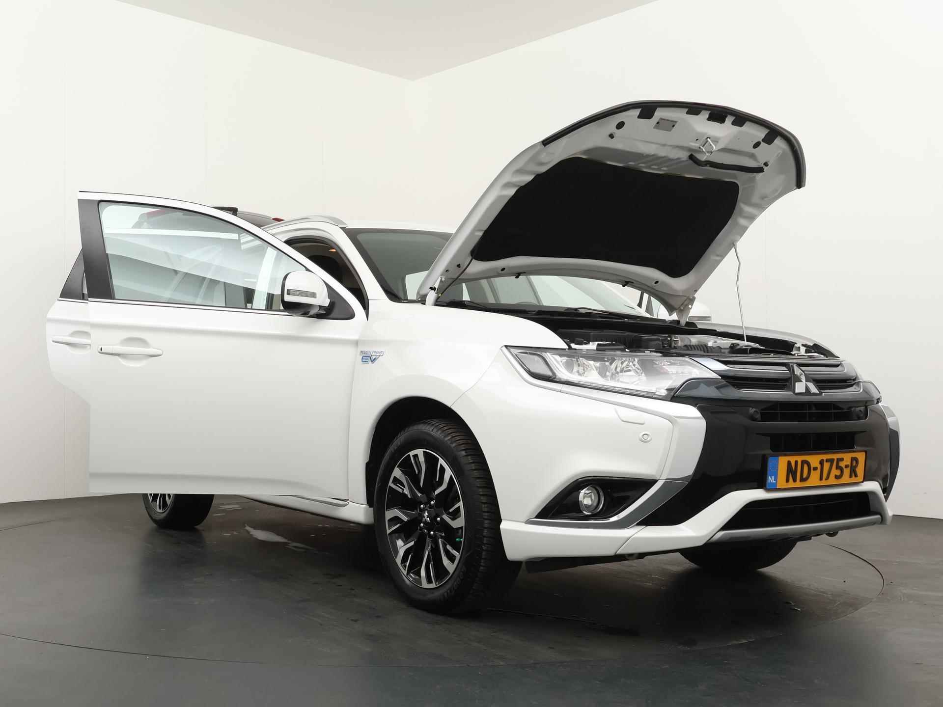 Mitsubishi Outlander 2.0 PHEV instyle - 26/33