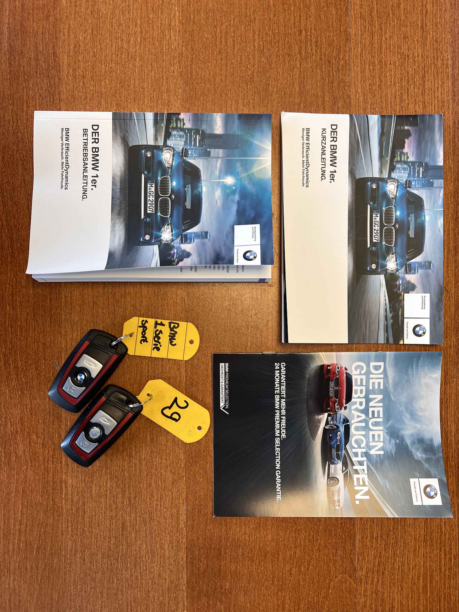 BMW 1-serie 116i Sport Edition 100KW | Navi | glazen Schuif-Kantel dak | Individual pakket | Sport-Line uitvoering | % Bovag Occasion Partner % - 29/49