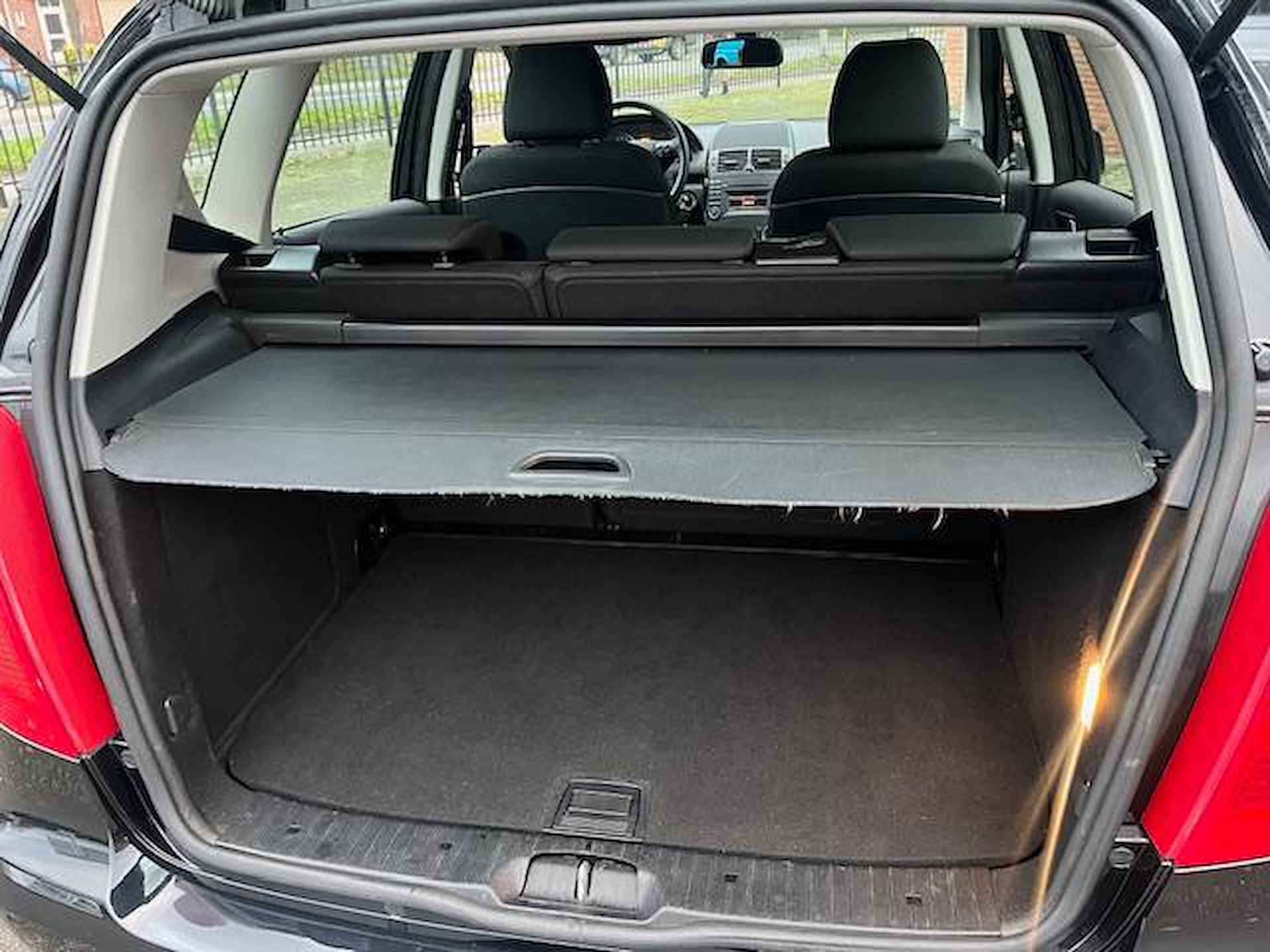 Mercedes-Benz A-klasse 180 5-drs Automaat inclusief 1 jaar Bovag garantie Mercedes-Benz A-klasse 5-drs Aitomaat incl 1 jaar Bovag garantie 180 5-drs Automaat inclusief 1 jaar Bovag garantie Mercedes-Benz A-klasse 180 Business Class Mercedes-benz A 180 - 14/24