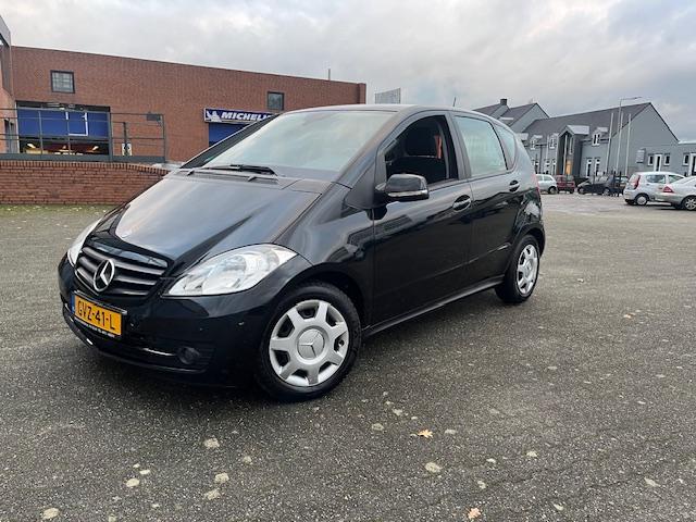 Mercedes-Benz A-klasse 180 5-drs Automaat inclusief 1 jaar Bovag garantie Mercedes-Benz A-klasse 5-drs Aitomaat incl 1 jaar Bovag garantie 180 5-drs Automaat inclusief 1 jaar Bovag garantie Mercedes-Benz A-klasse 180 Business Class Mercedes-benz A 180