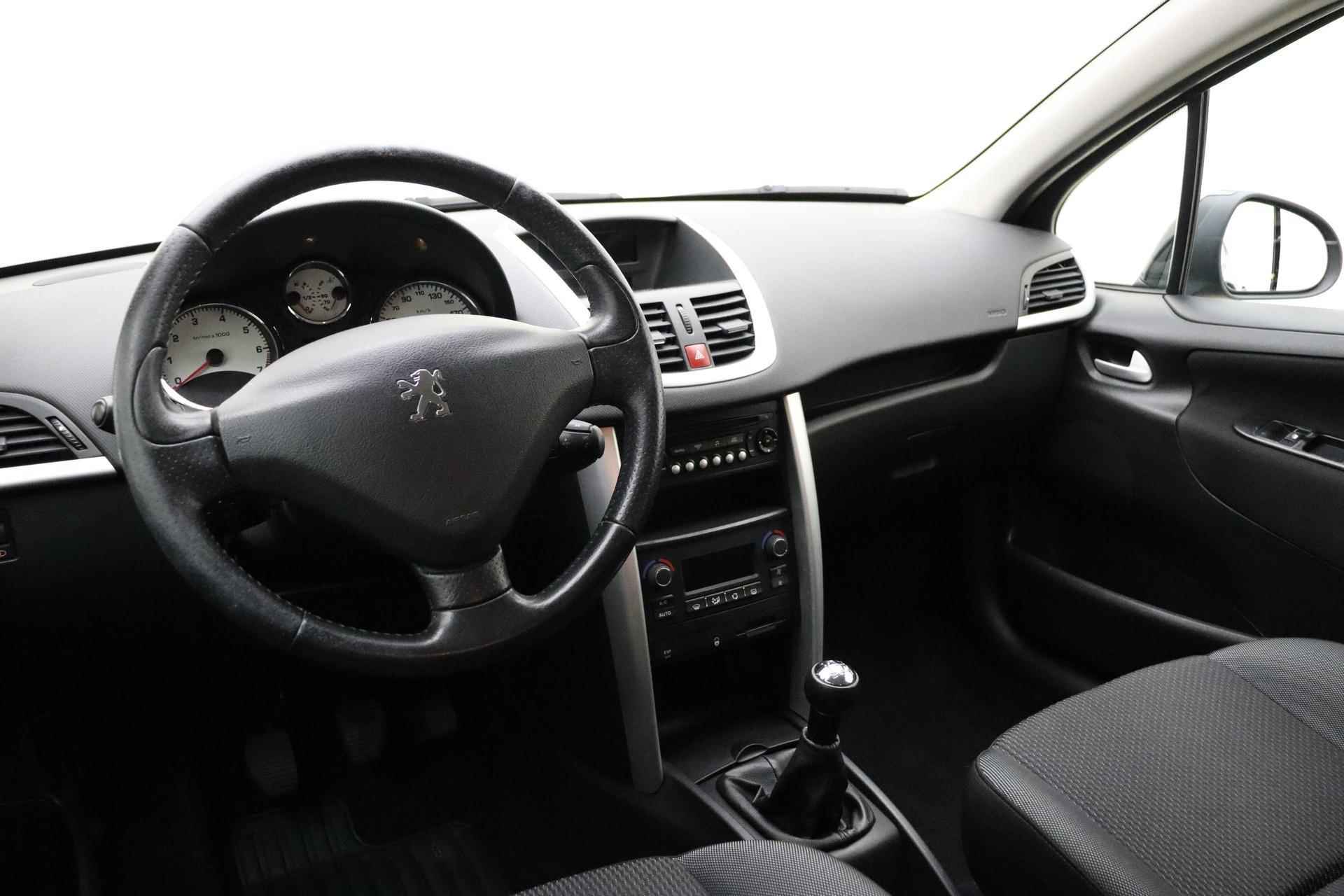 Peugeot 207 1.4 Acces Lite | Climate control | Cruise control | Getint glas | 5drs | Lichtmetalen velgen - 8/28