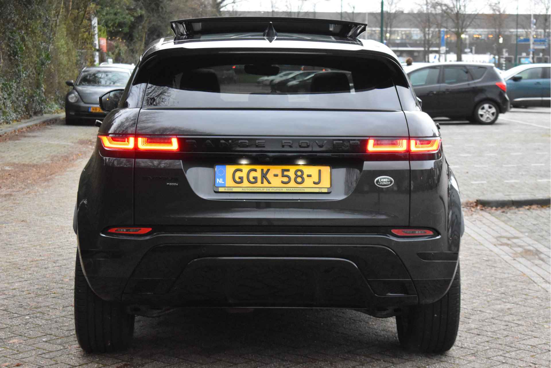 Land Rover Range Rover Evoque 1.5 P300e AWD R-Dynamic SE | Pano.dak | 360 gr.camera | Keyless | Elekt.stoelen | Carplay | Full LED | 20" Velgen - 8/61