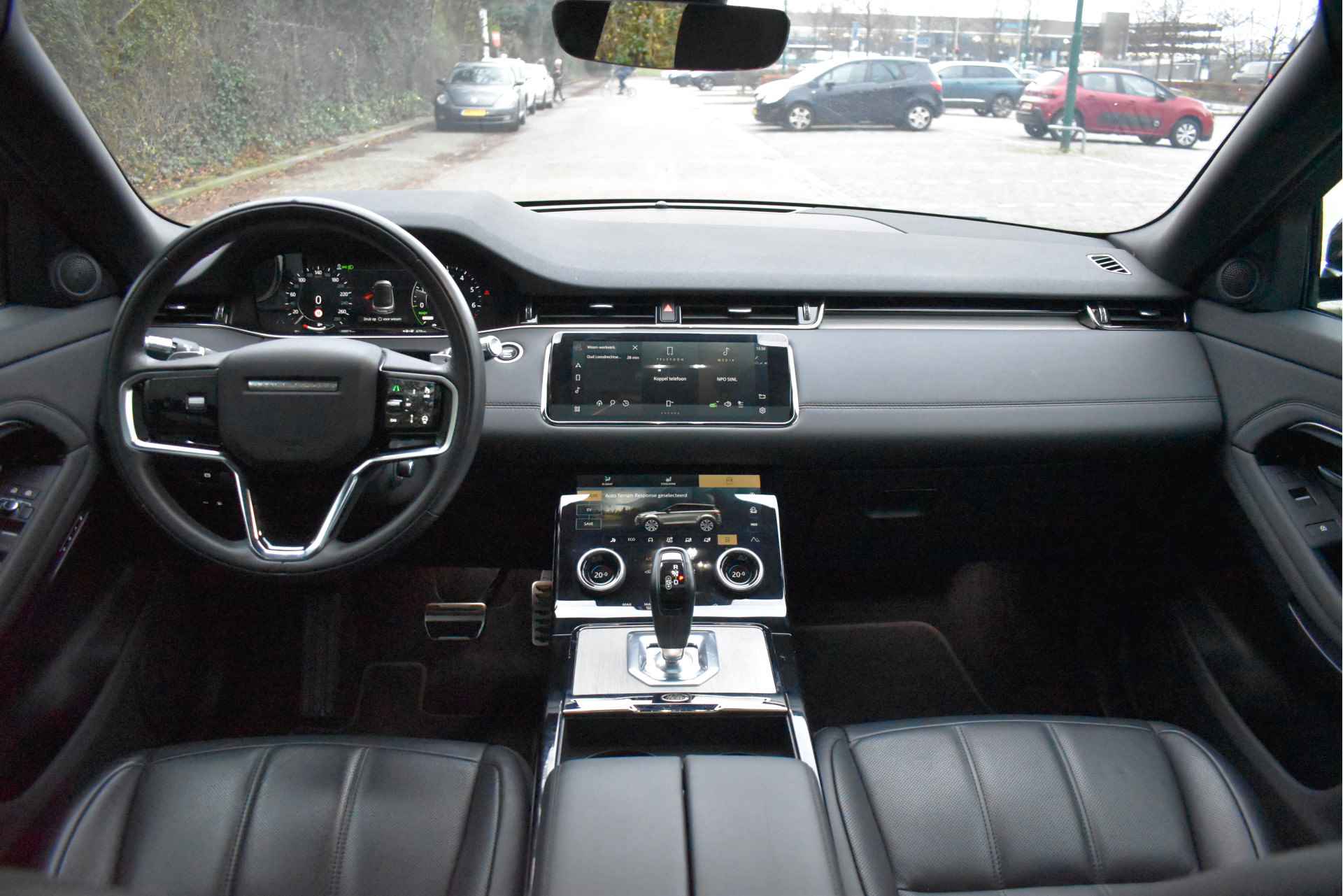 Land Rover Range Rover Evoque 1.5 P300e AWD R-Dynamic SE | Pano.dak | 360 gr.camera | Keyless | Elekt.stoelen | Carplay | Full LED | 20" Velgen - 13/61