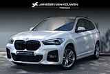 BMW X1 sDrive20i Business Edition M-Sport /  Navigatie / Head-Up