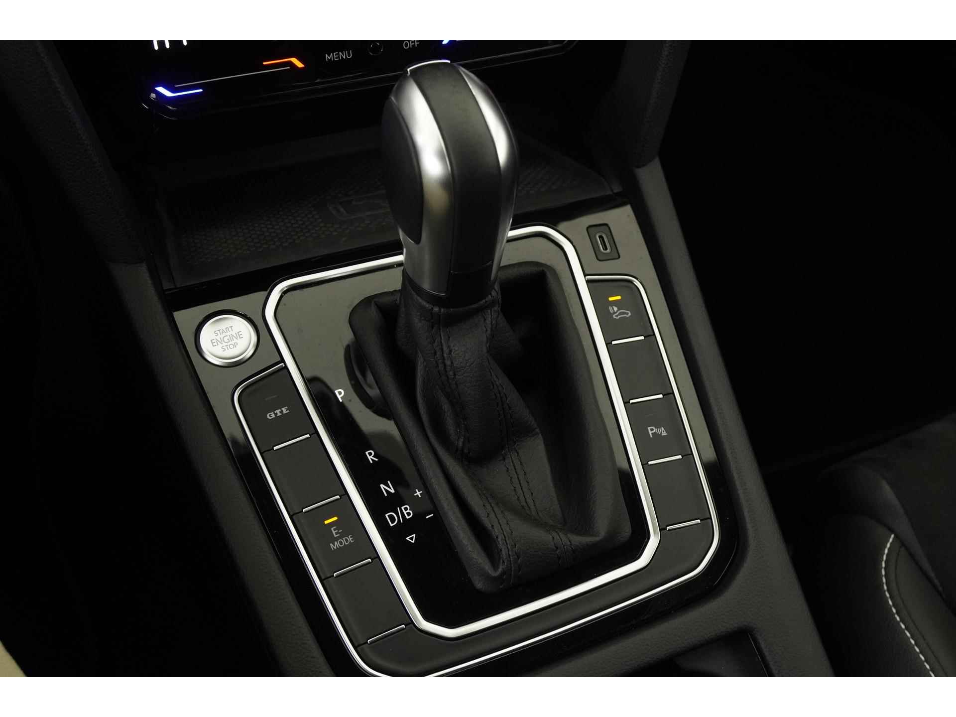 Volkswagen Passat 1.4 TSI PHEV GTE | Active Info Display | Camera | Alcantara | Zondag Open! - 11/42