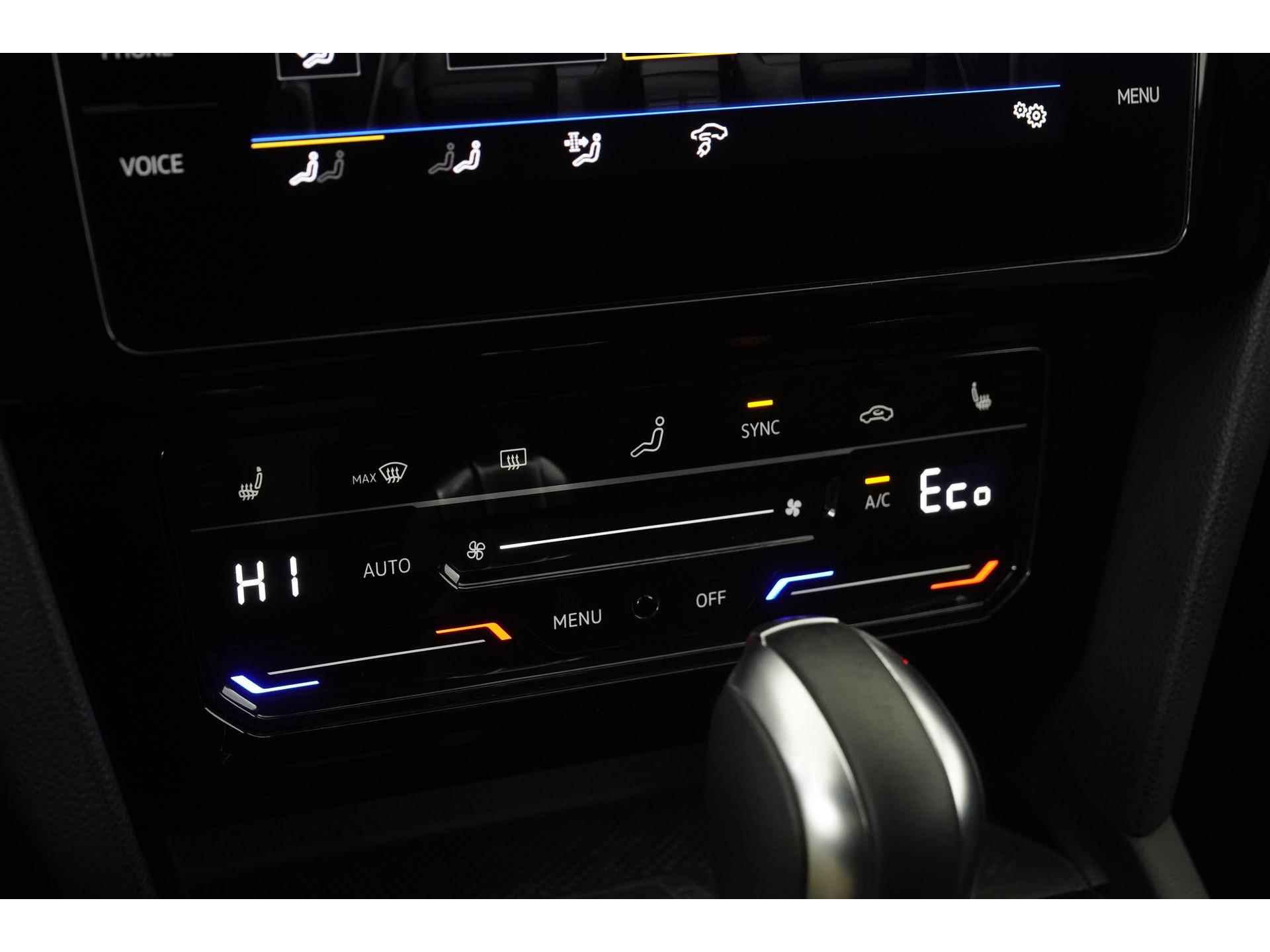 Volkswagen Passat 1.4 TSI PHEV GTE | Active Info Display | Camera | Alcantara | Zondag Open! - 12/42