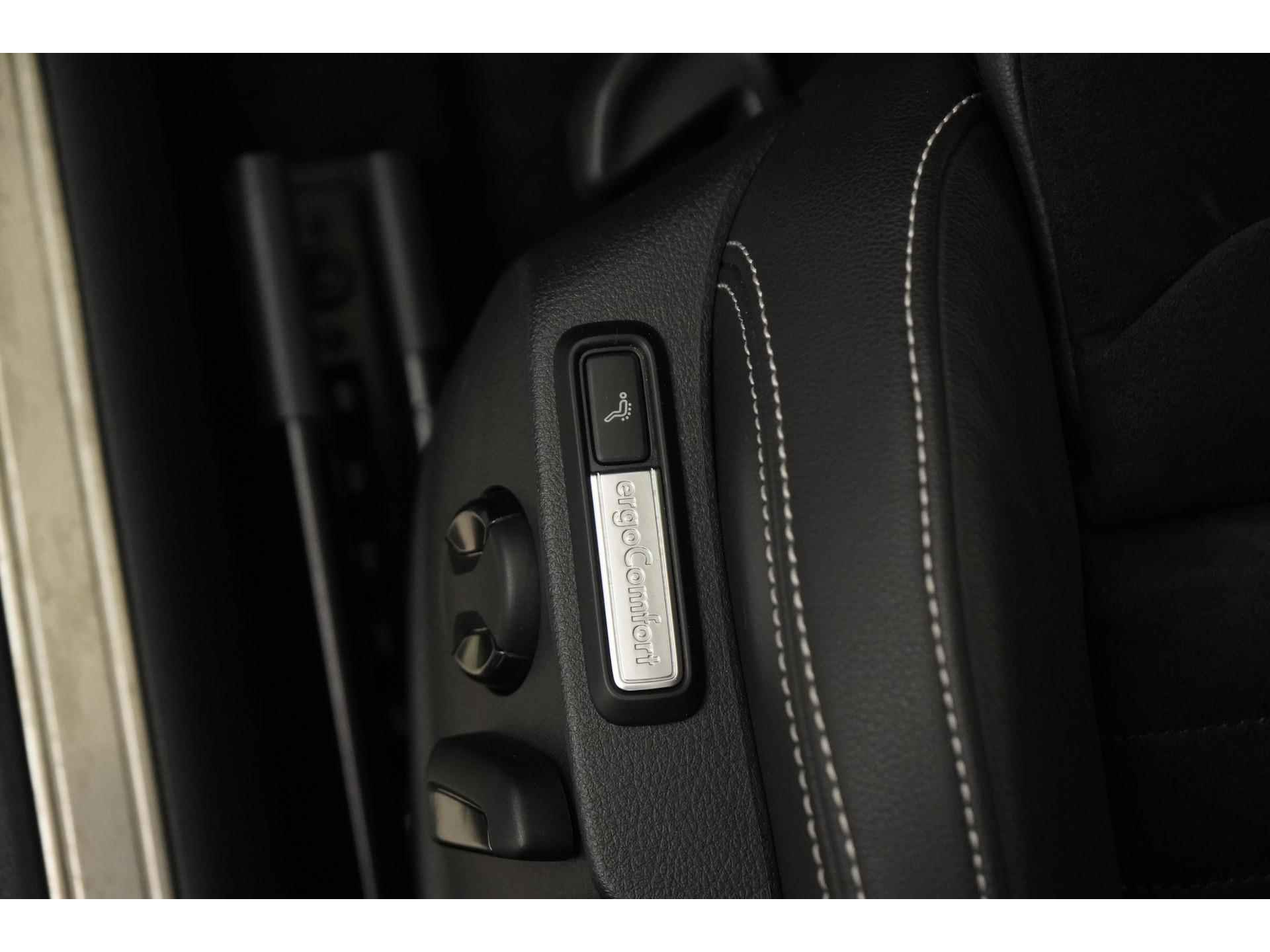 Volkswagen Passat 1.4 TSI PHEV GTE | Active Info Display | Camera | Alcantara | Zondag Open! - 28/42