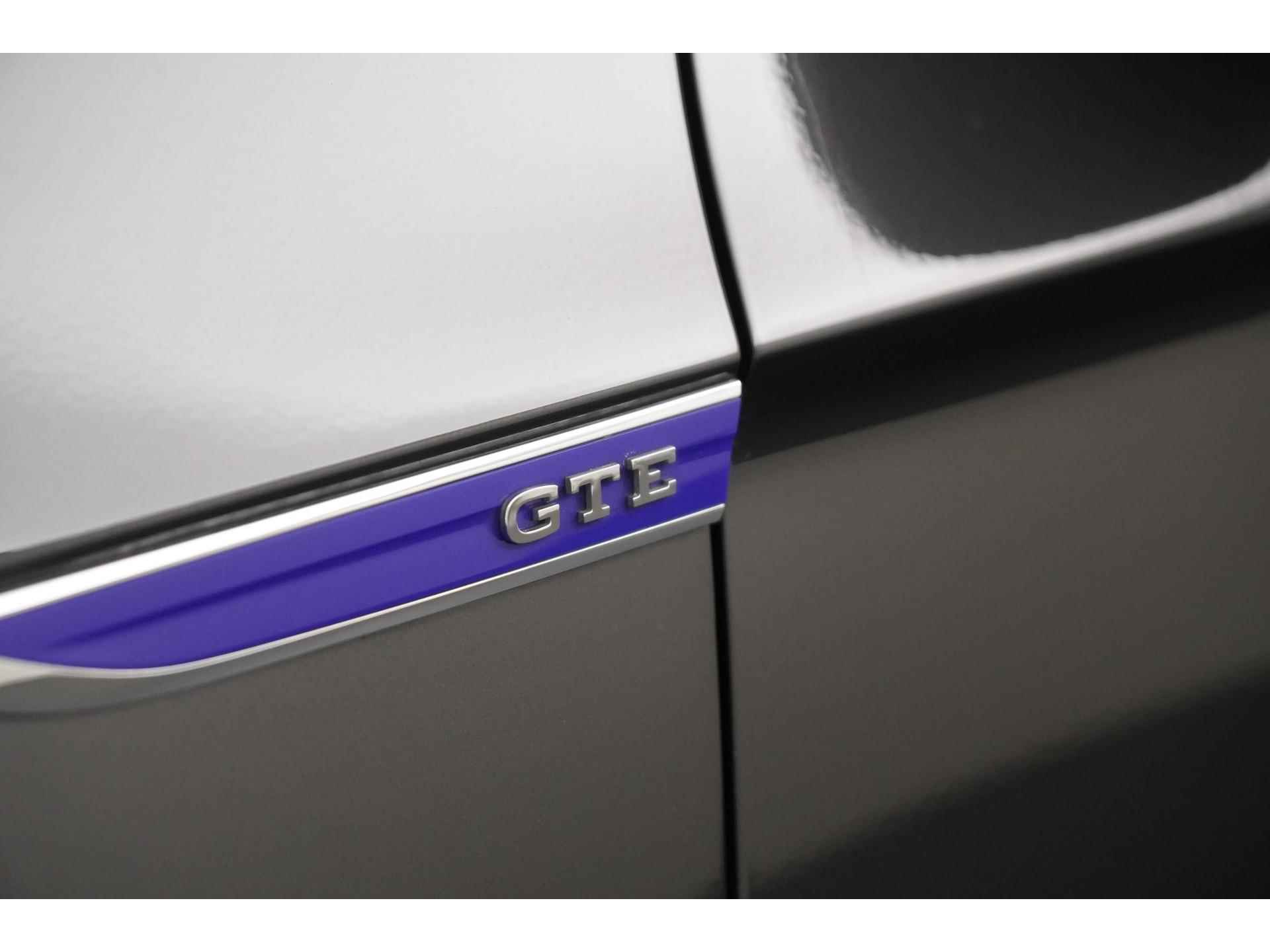 Volkswagen Passat 1.4 TSI PHEV GTE | Active Info Display | Camera | Alcantara | Zondag Open! - 35/42