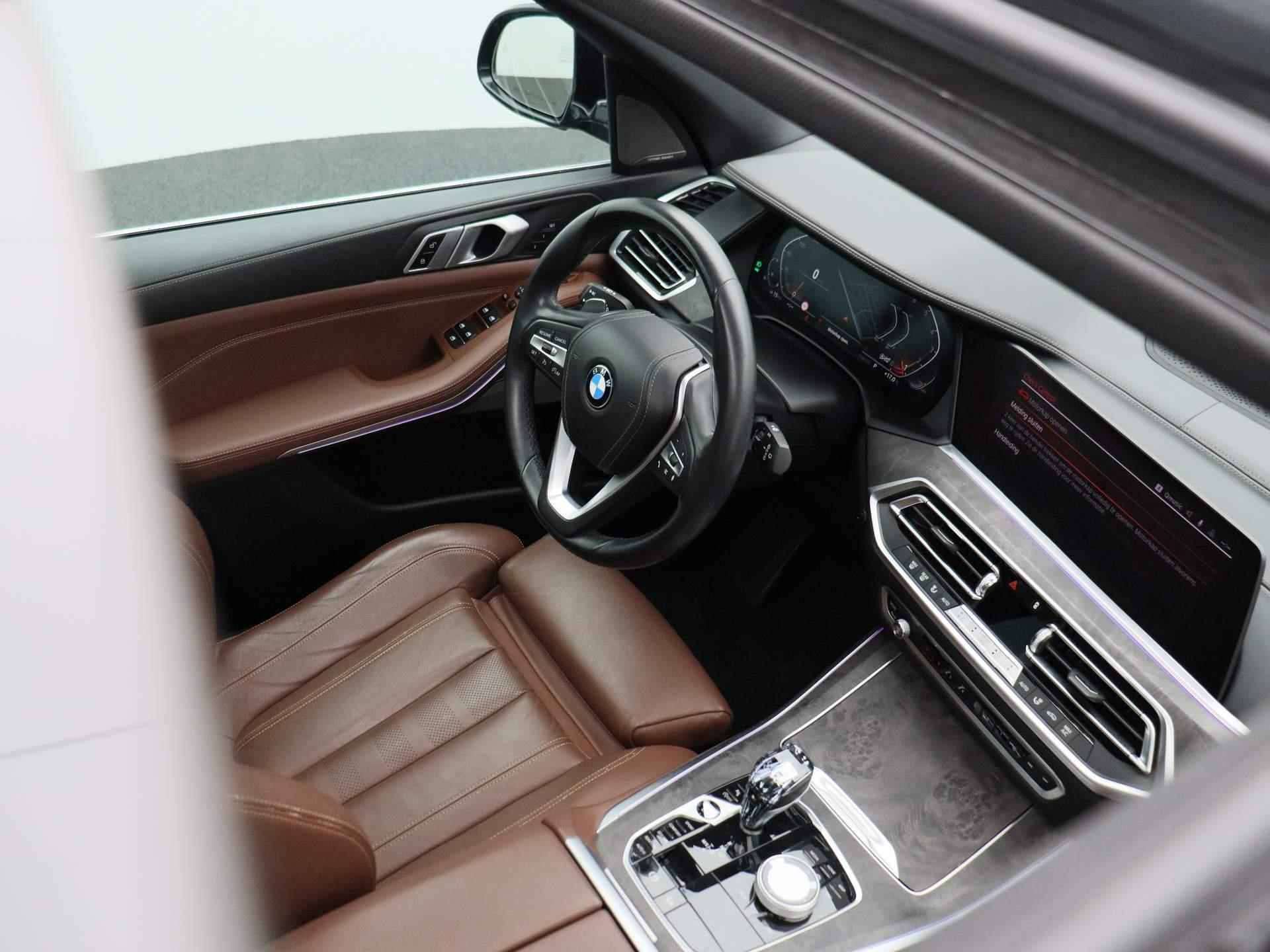 BMW X5 xDrive40i High Executive | PANORAMADAK | HARMAN KARDON | NAVIGATIE | MEMORY SEATS | LEDEREN BEKLEDING | HEAD UP DISPLAY | 360 CAMERA | ELEKTRISCHE BEDIENBARE ACHTERKLEP | - 38/43