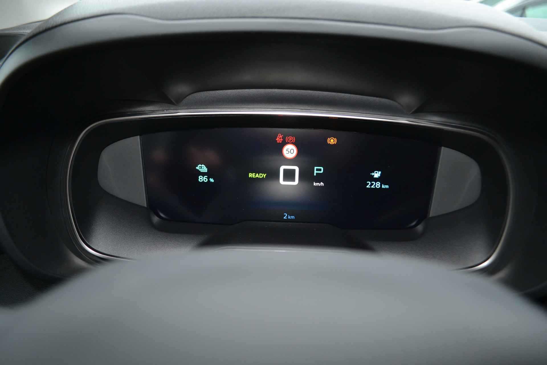 Citroën E-Berlingo Shine L1 50 kWh I AUTOMAAT I NAVIGATIE I ACHTERUITRIJCAMERA I PARKEERSENSOREN VOOR & ACHTER I L.M. VELGEN I TWEE SCHUIFDEUREN I SLOTBOUTEN I AFL.SET I MATTEN I E. 10.000,- ONDER DE NIEUWPRIJS NU RIJKLAAR E. 35.690,- - 39/50