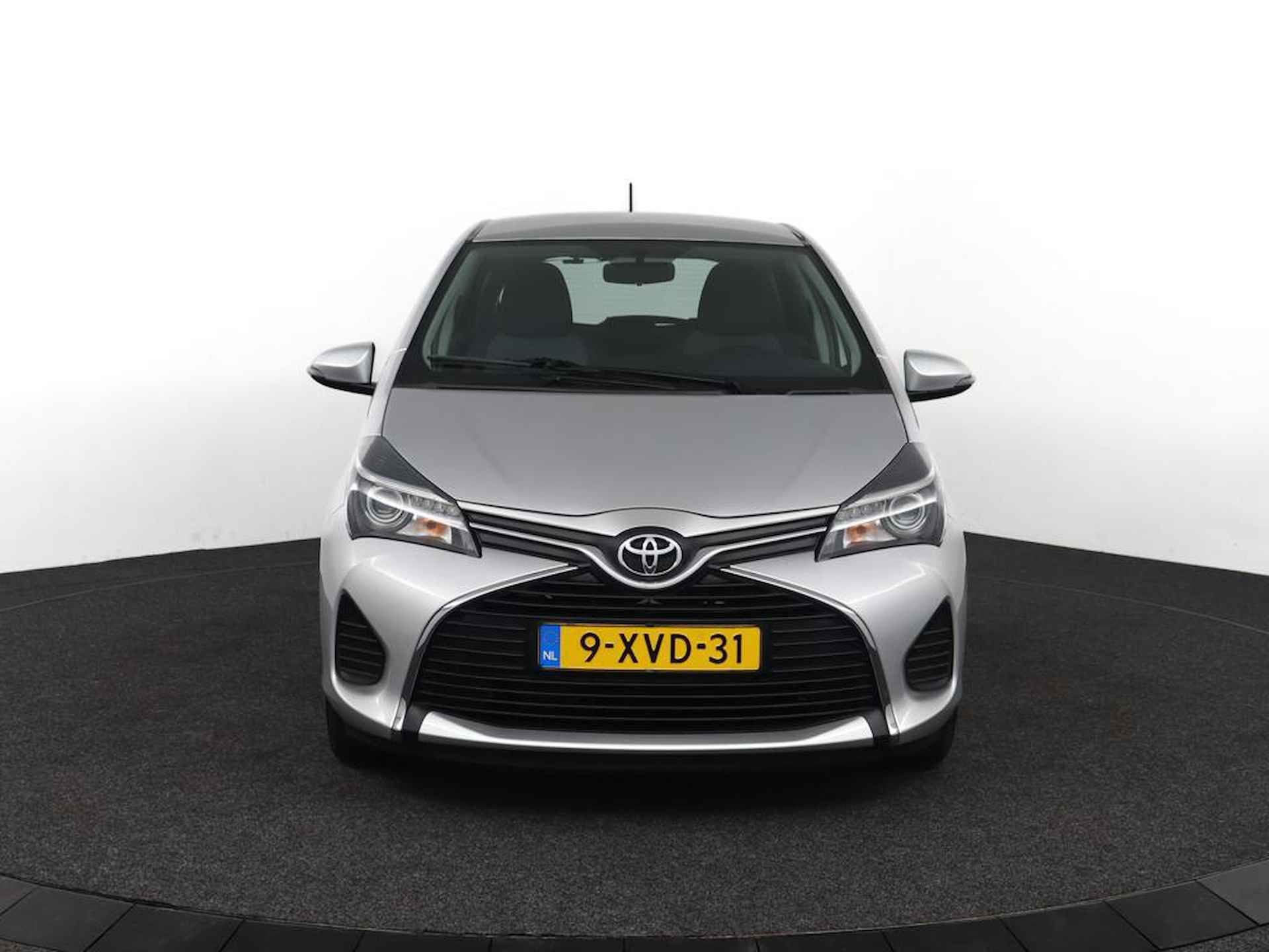 Toyota Yaris 1.3 VVT-i Aspiration | Navigatie | Trekhaak | Bluetooth | - 16/47