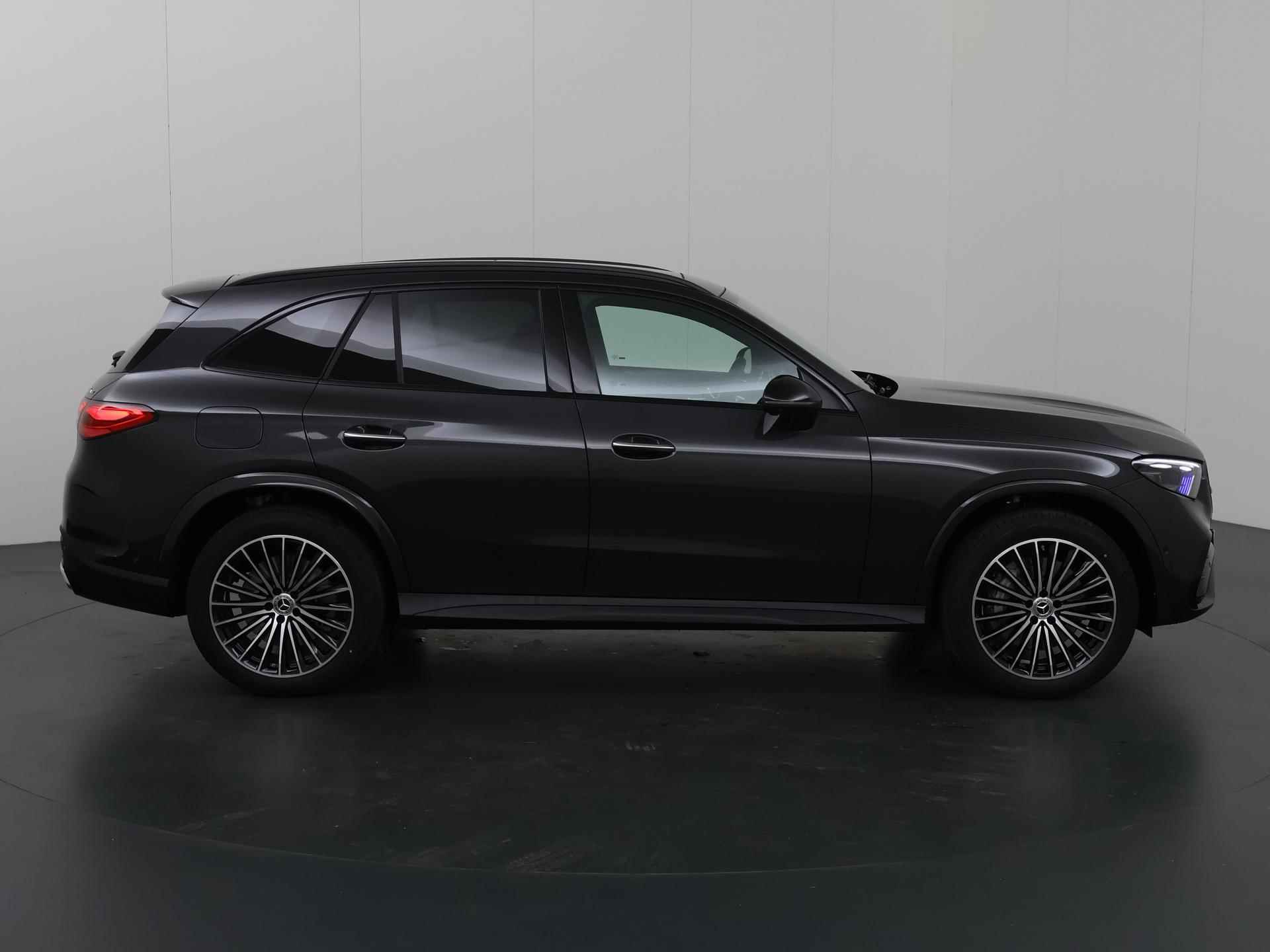 Mercedes-Benz GLC-klasse 300e 4MATIC AMG NIGHT Sport Edition | Burmester | Trekhaak | Panoramadak | Digital Light | 360 camera | - 7/61