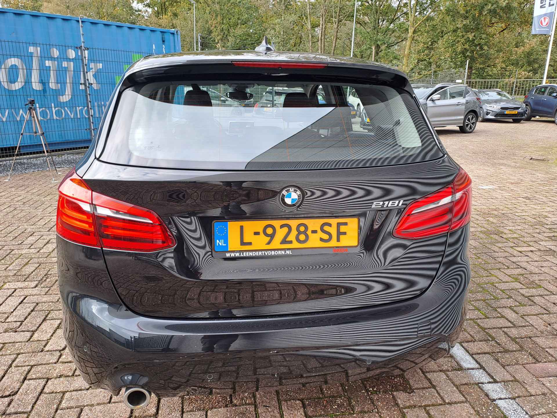 BMW 2 Serie Active Tourer 218i Business Edition AUTOMAAT Navigatie | Cruise | Climate | Parkeersensoren | Head up Display - 4/28