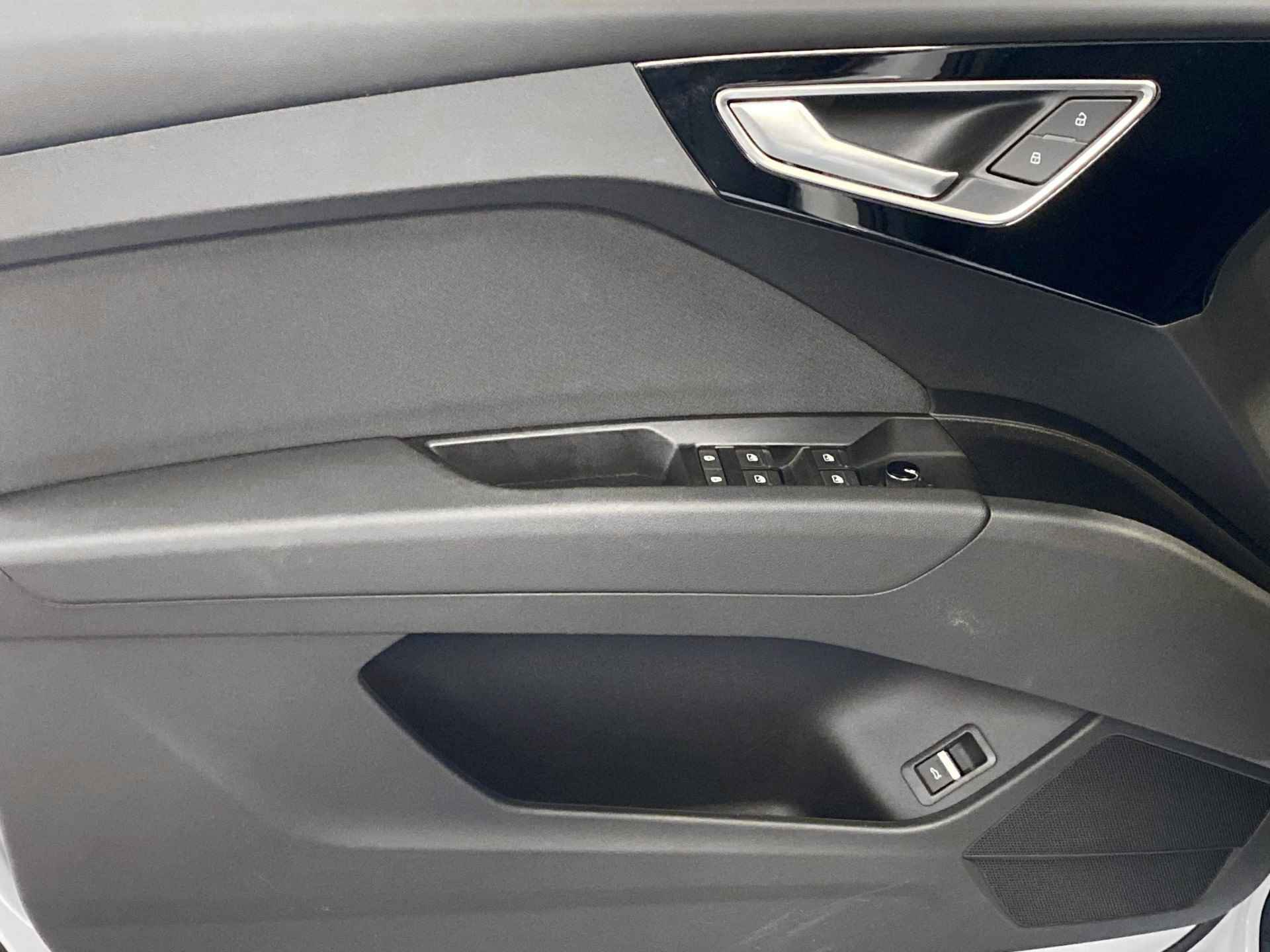 Audi Q4 Sportback e-tron 40 77 kWh | Klimaatregelingpakket | Assistentiepakket plus | Achteruitrijcamera - 21/29