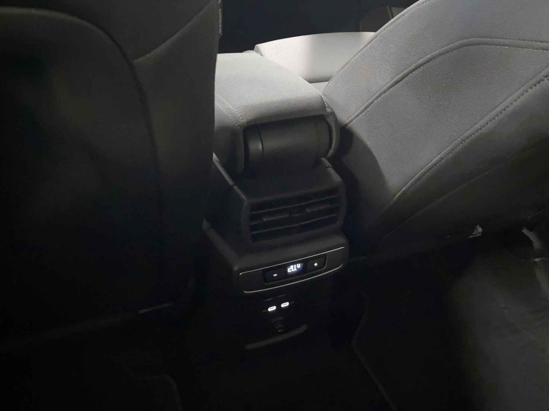 Audi Q4 Sportback e-tron 40 77 kWh | Klimaatregelingpakket | Assistentiepakket plus | Achteruitrijcamera - 22/29
