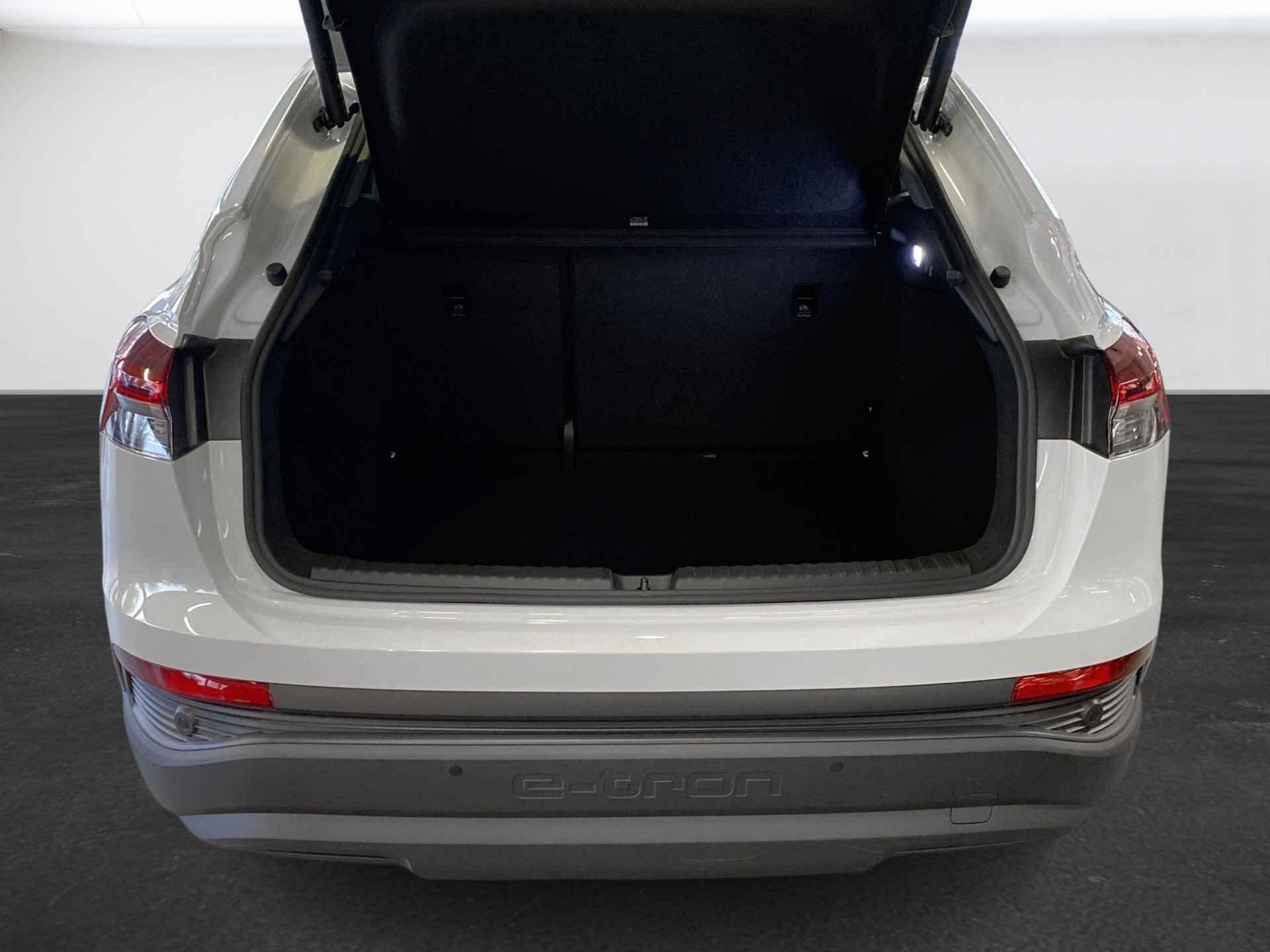 Audi Q4 Sportback e-tron 40 77 kWh | Klimaatregelingpakket | Assistentiepakket plus | Achteruitrijcamera - 24/29