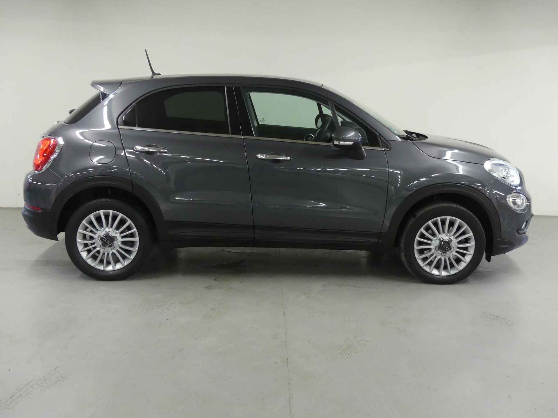 Fiat 500 X 1.6 Lounge | Climate Control | Navigatie | Stoelverwarming | Parkeersensoren | Stuurwielverwarming | Xenon - 8/31