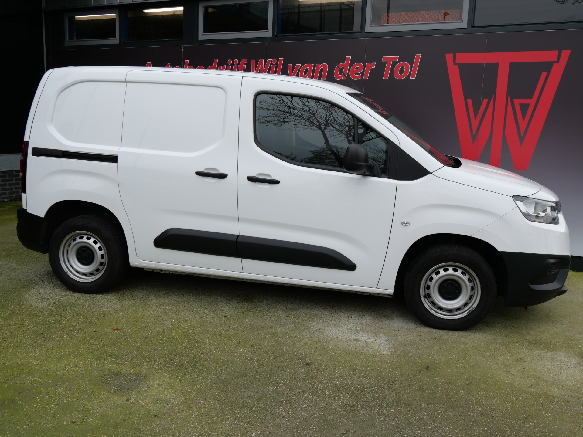 Toyota PROACE CITY 1.5 D-4D COOL COMFORT | MARGE | CRUISE | AIRCO | SCHUIFDEUR | ALL-IN!! bij viaBOVAG.nl